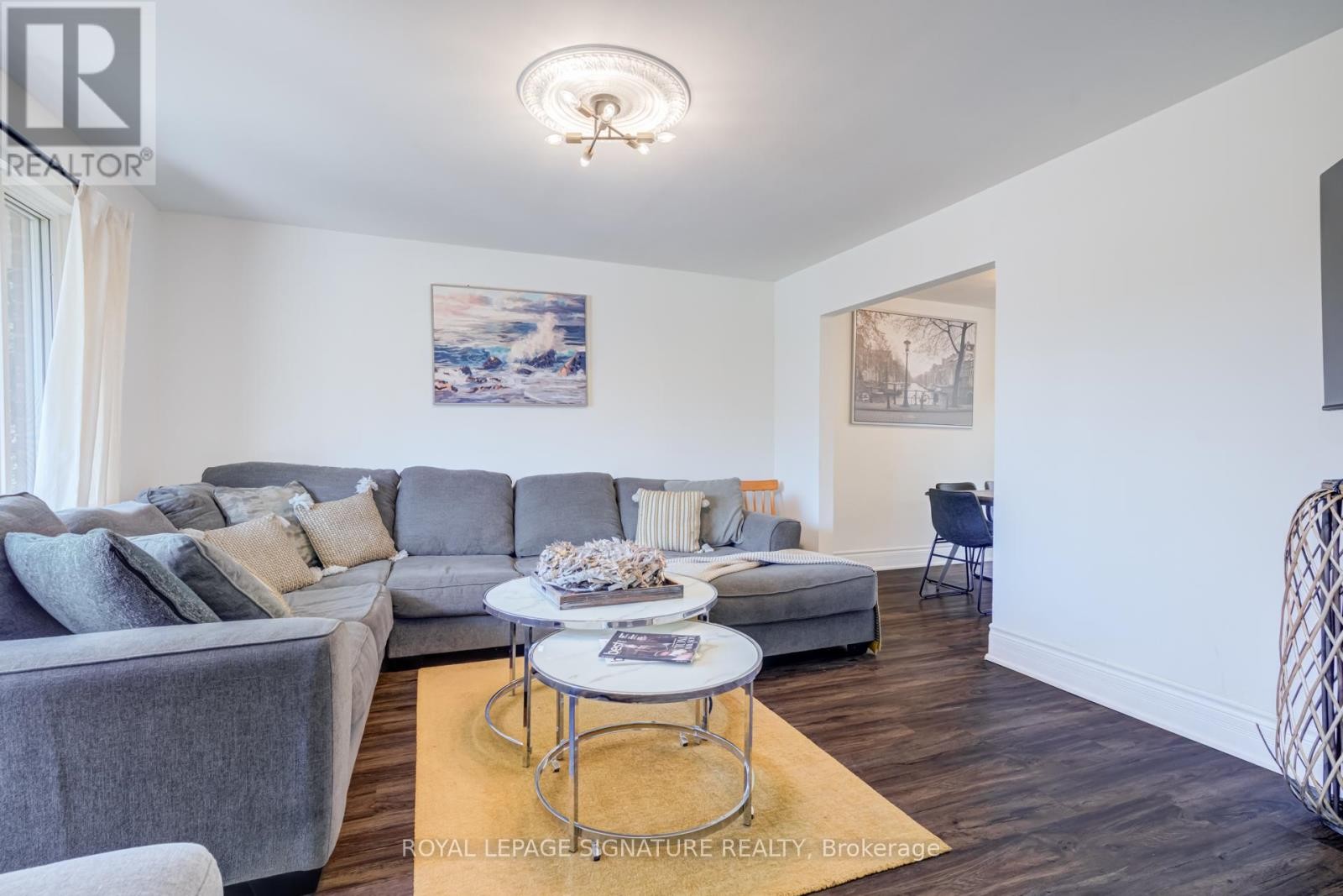 












411 MAPLEHURST AVENUE

,
Oakville (WO West),




Ontario
L6L4Y3

