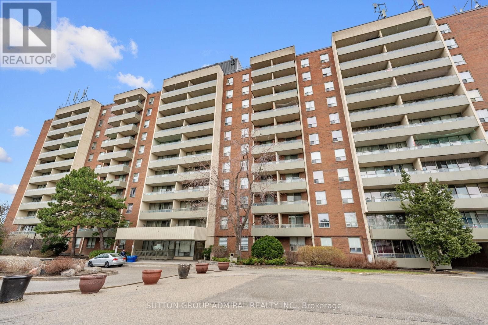 












508 - 1 FOUR WINDS DRIVE

,
Toronto (York University Heights),




Ontario
M3J2T1

