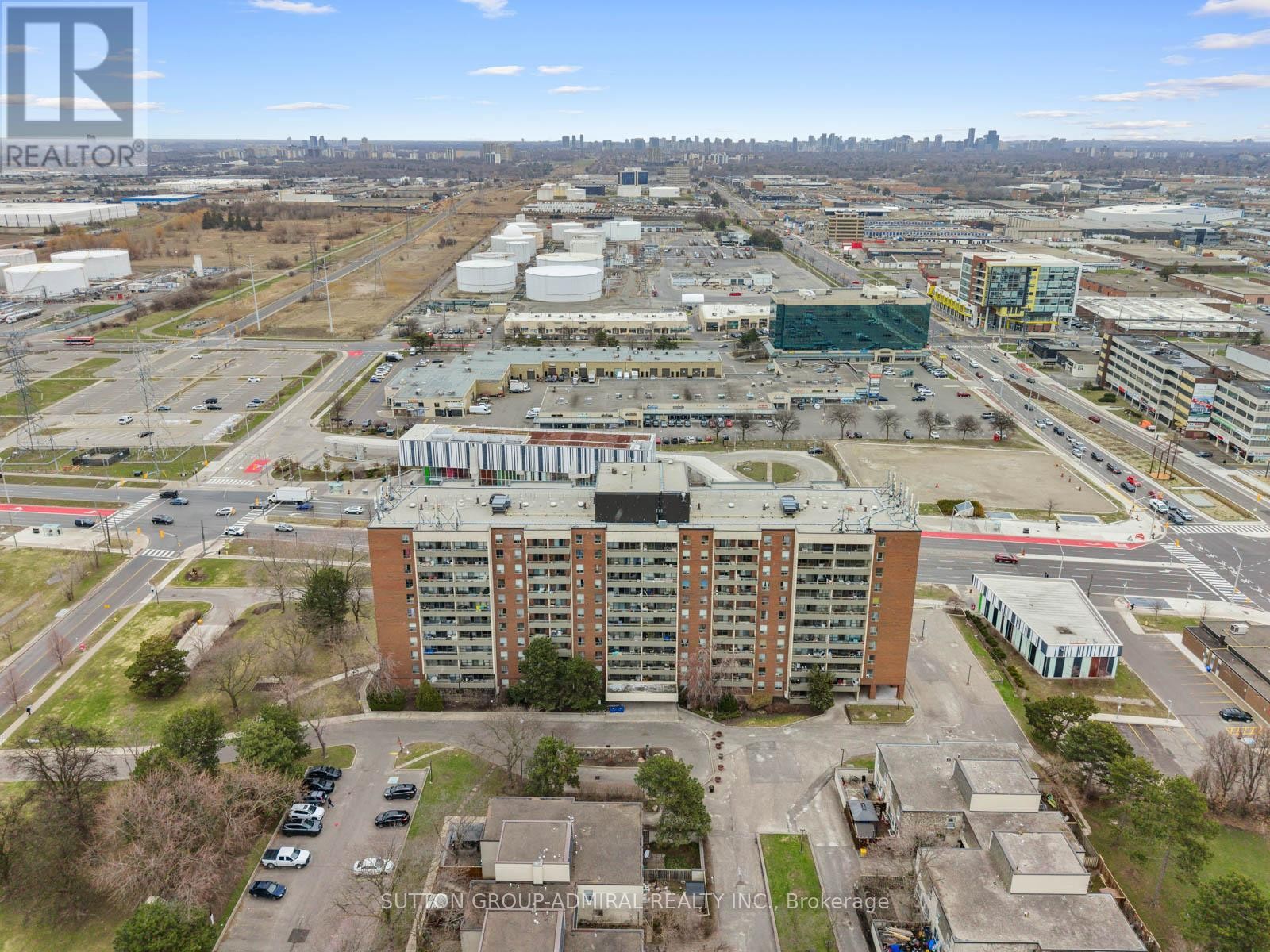 












508 - 1 FOUR WINDS DRIVE

,
Toronto (York University Heights),




Ontario
M3J2T1

