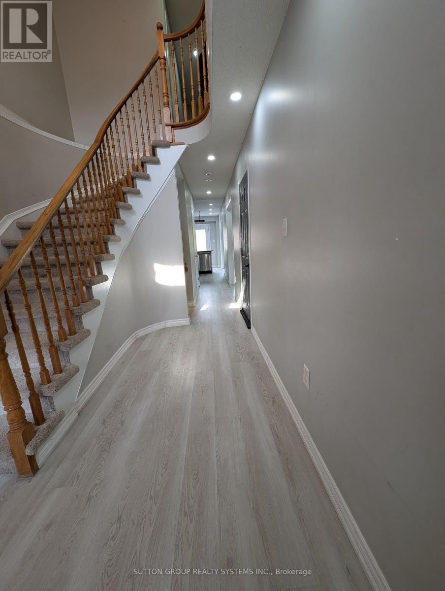 












1411 TOBYN DRIVE

,
Burlington (Tansley),




Ontario
L7M4V7

