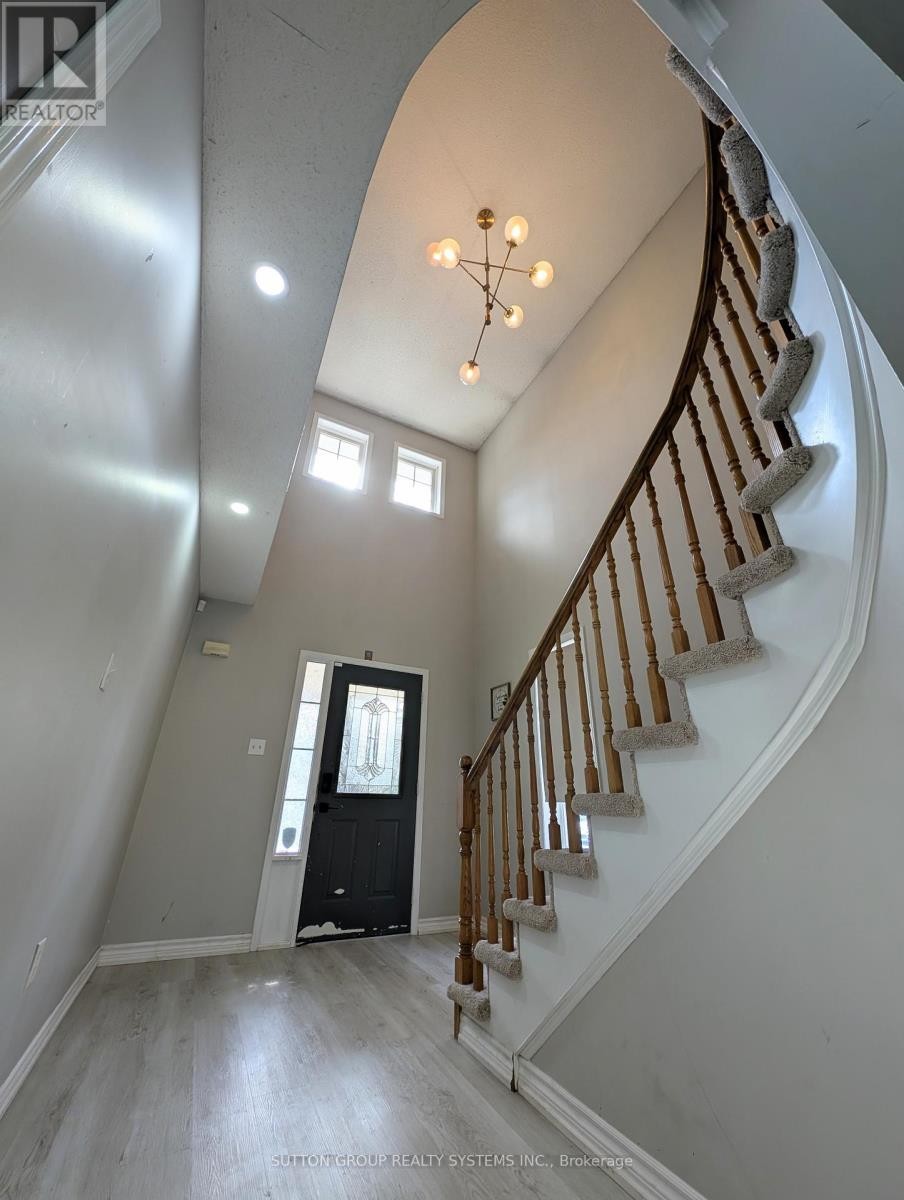 












1411 TOBYN DRIVE

,
Burlington (Tansley),




Ontario
L7M4V7

