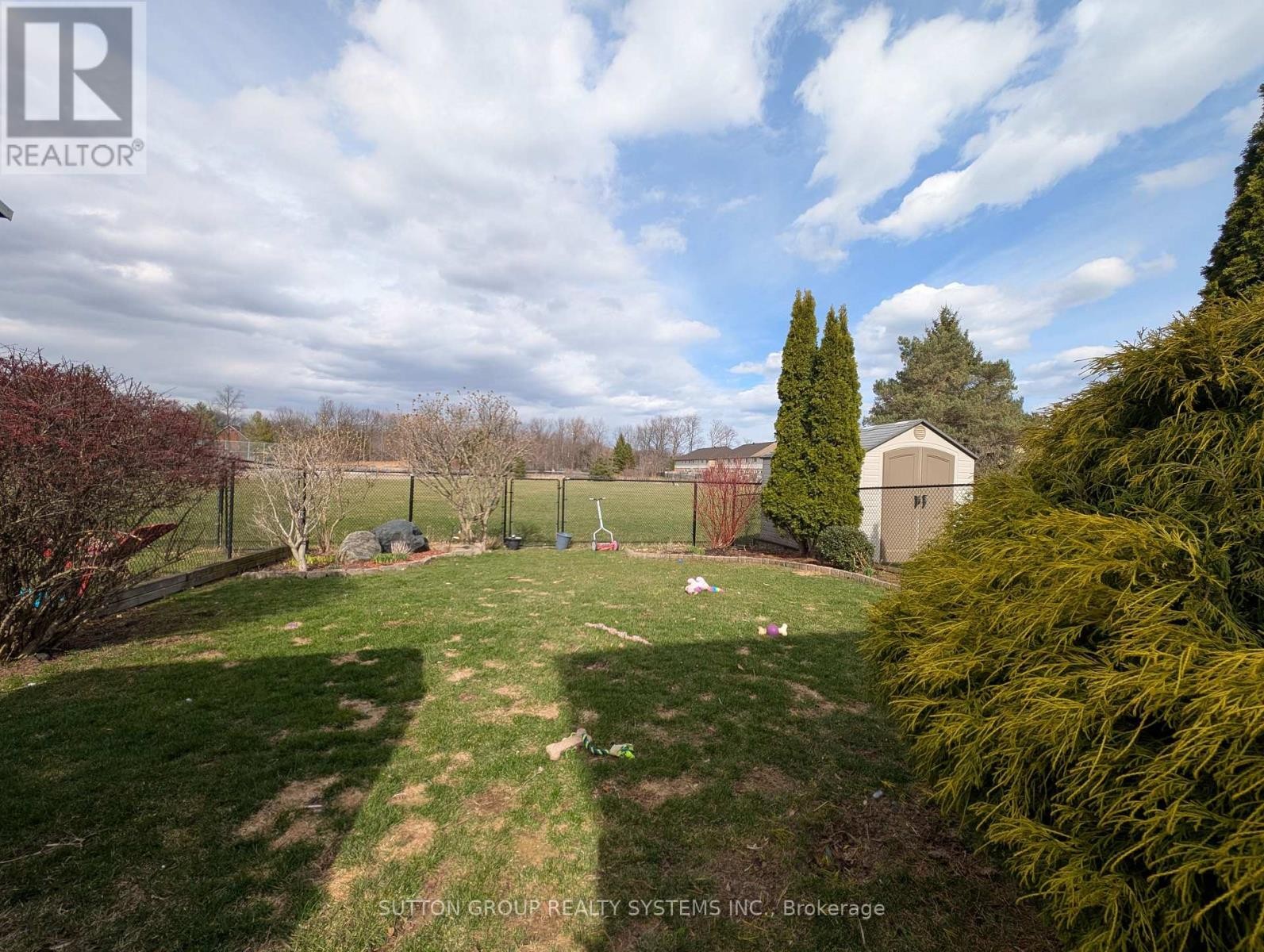 












1411 TOBYN DRIVE

,
Burlington (Tansley),




Ontario
L7M4V7

