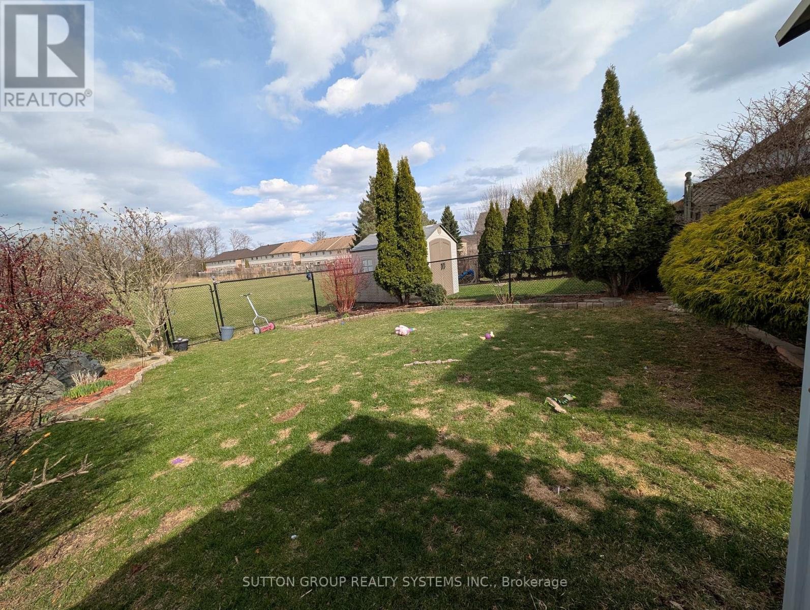 












1411 TOBYN DRIVE

,
Burlington (Tansley),




Ontario
L7M4V7

