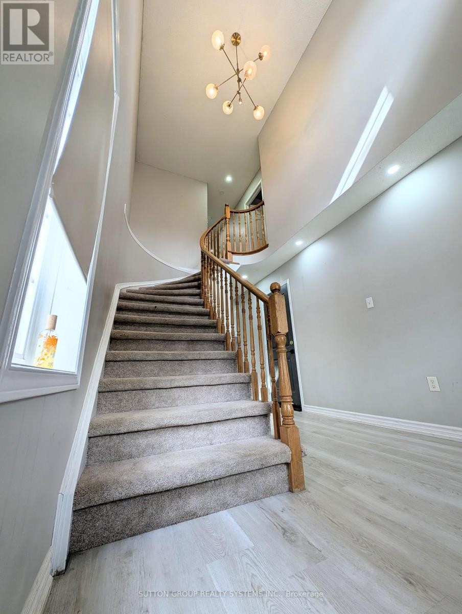 












1411 TOBYN DRIVE

,
Burlington (Tansley),




Ontario
L7M4V7

