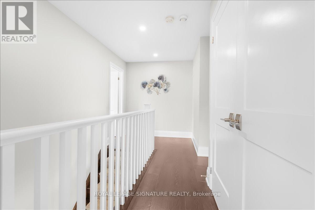 












19 - 3042 CREEKSHORE COMMON

,
Oakville (GO Glenorchy),




Ontario
L6M0Y6

