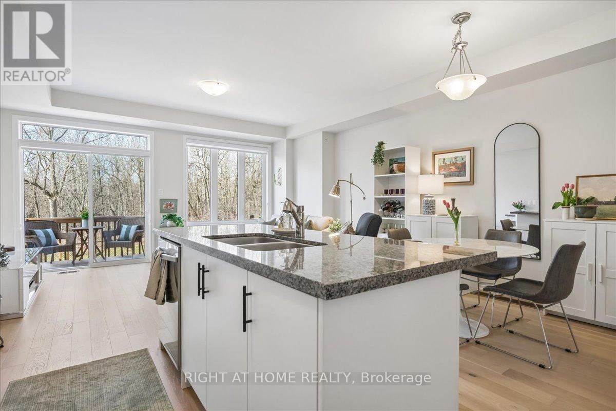 












2092 ELLERSTON COMMON

,
Burlington (Tyandaga),




Ontario
L7P0V6

