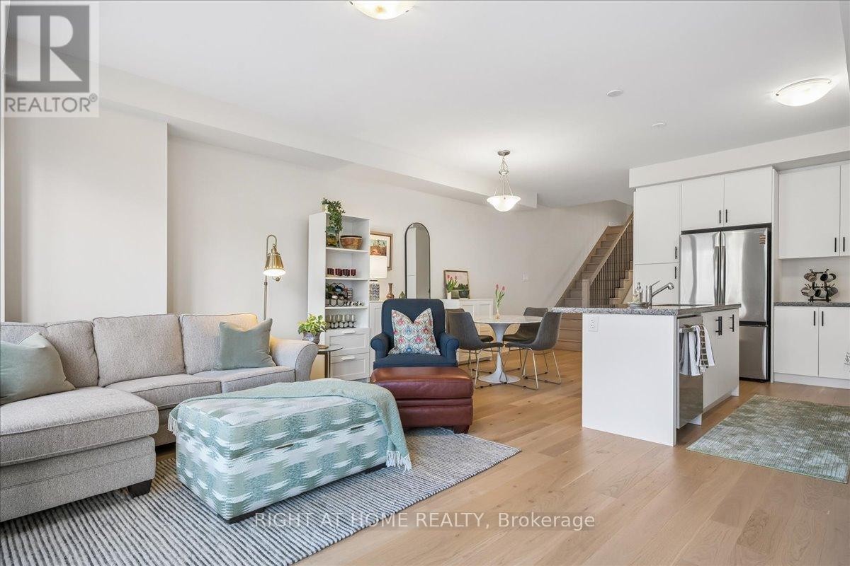 












2092 ELLERSTON COMMON

,
Burlington (Tyandaga),




Ontario
L7P0V6

