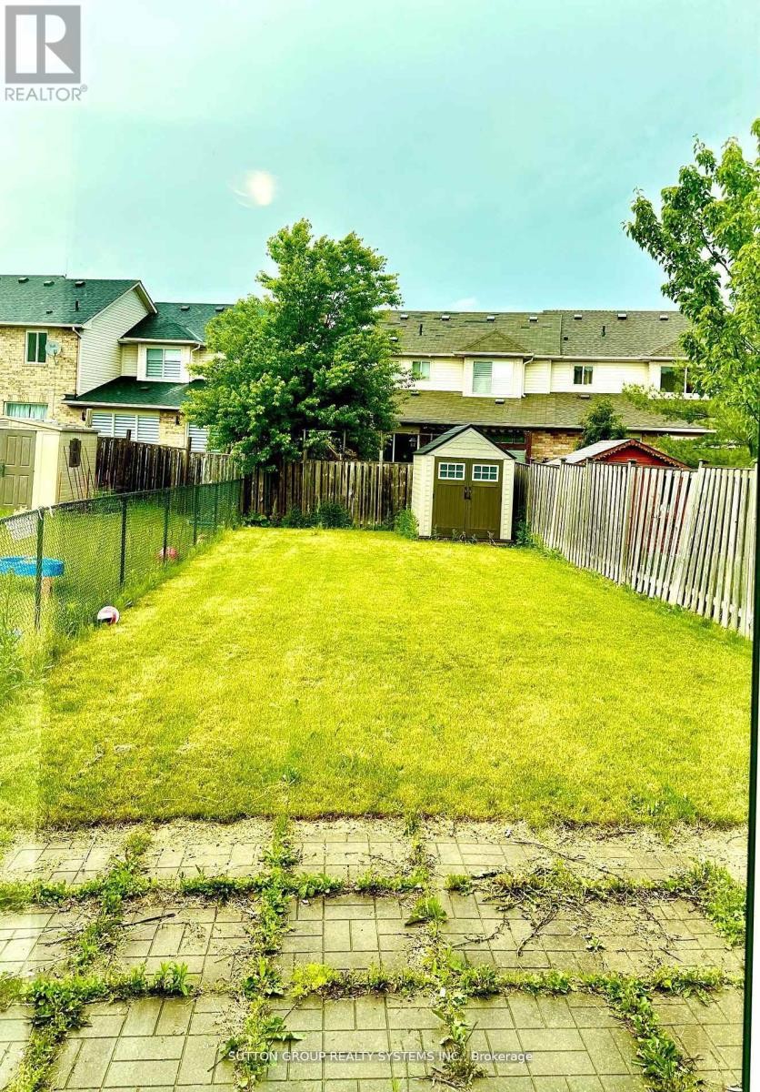 












2467 SPRINGFOREST DRIVE

,
Oakville (BC Bronte Creek),




Ontario
L6M0A2

