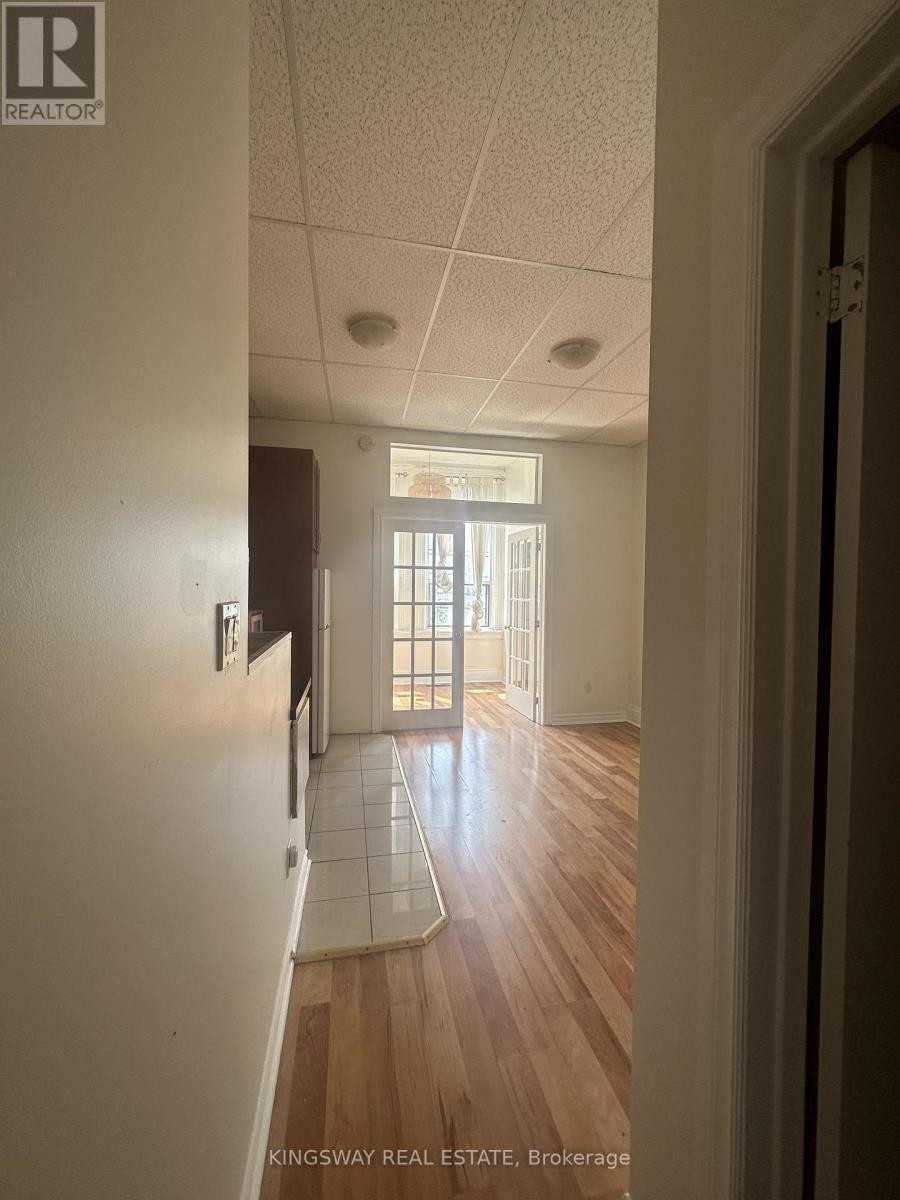 












2A - 1504 QUEEN STREET W

,
Toronto (Roncesvalles),




Ontario
M6R1A4

