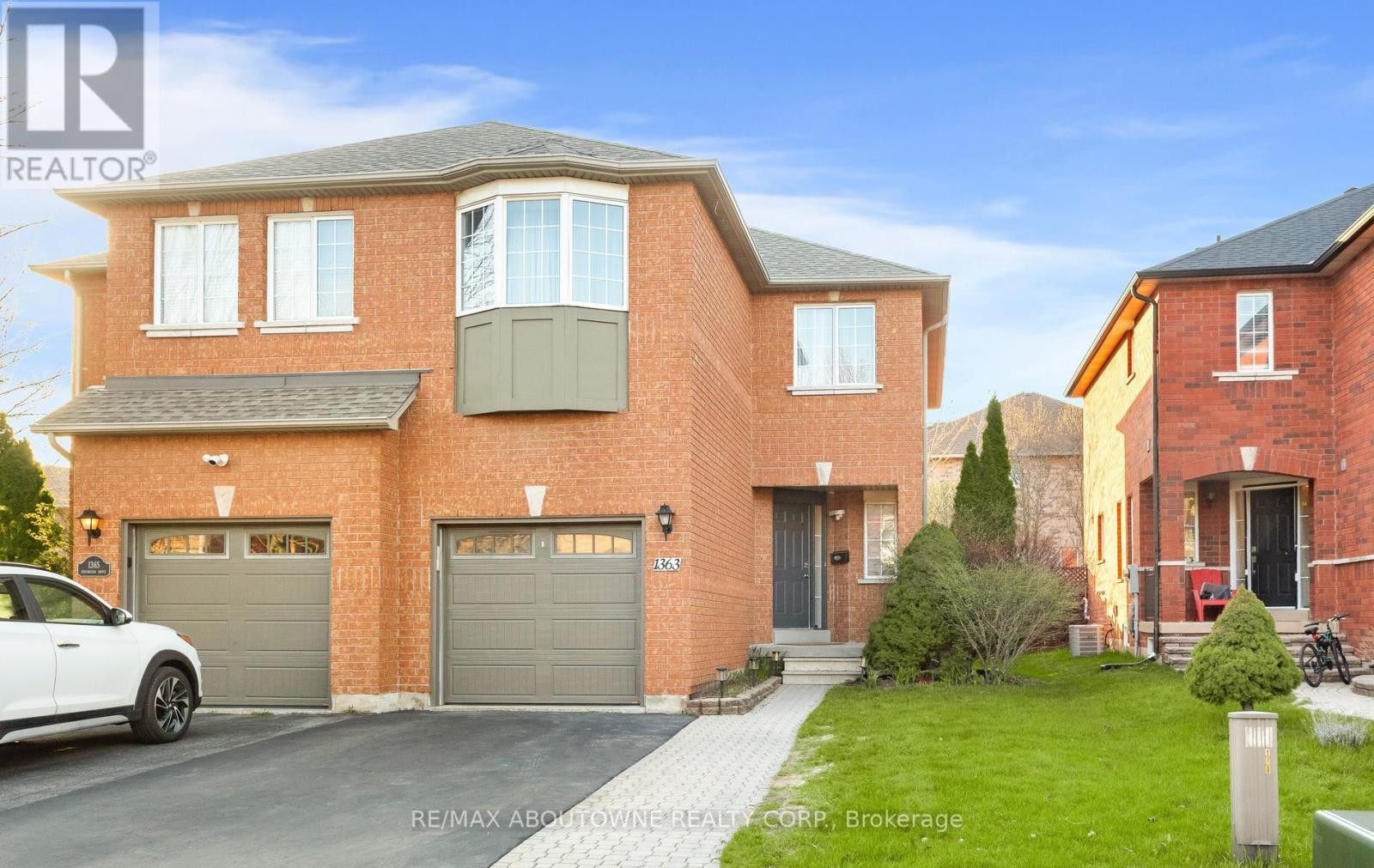 












1363 BROOKSTAR DRIVE

,
Oakville (WT West Oak Trails),




Ontario
L6M3W1


