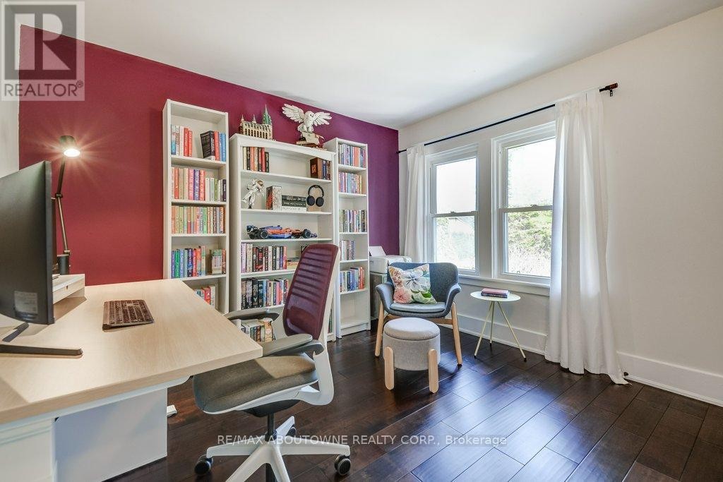












2180 CAROLINE STREET

,
Burlington (Brant),




Ontario
L7R1M3

