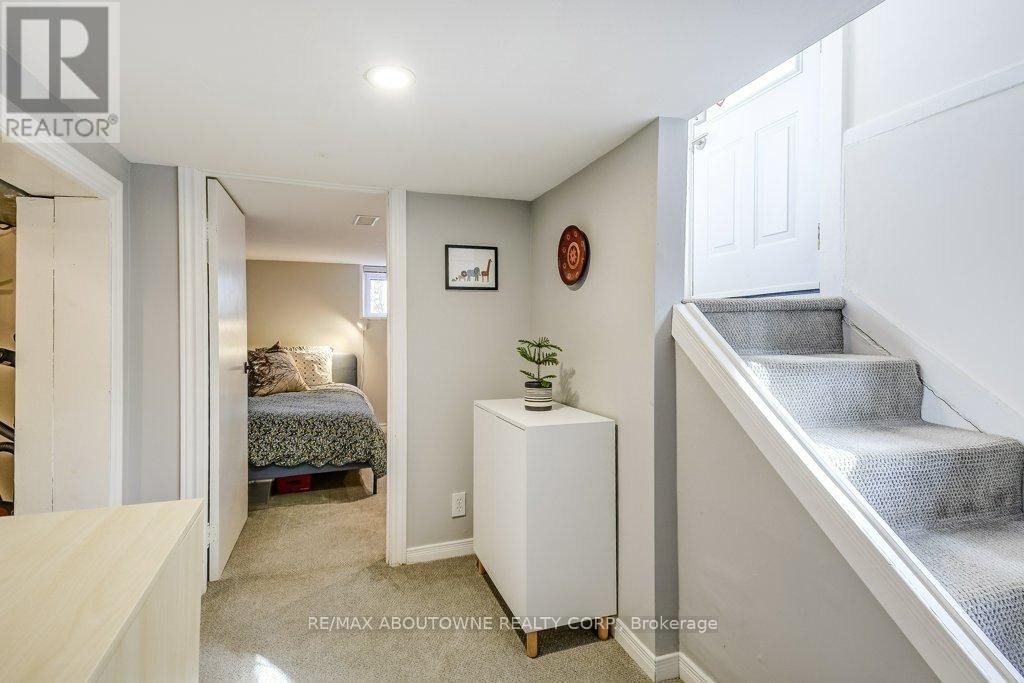 












2180 CAROLINE STREET

,
Burlington (Brant),




Ontario
L7R1M3

