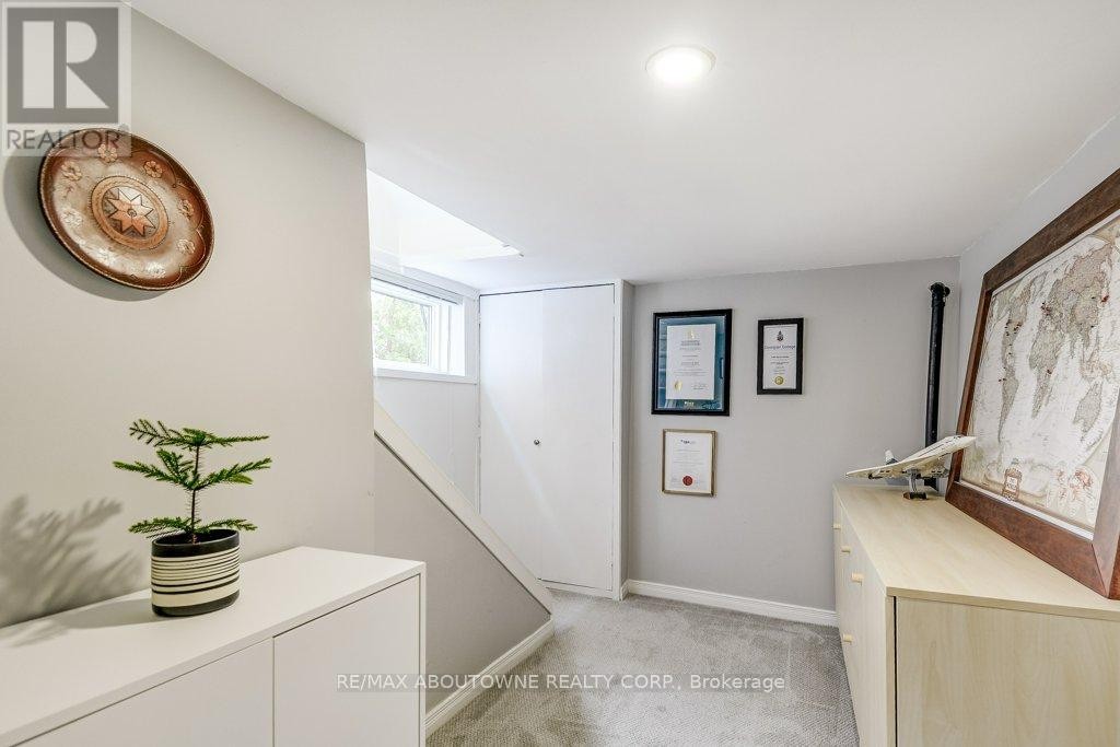 












2180 CAROLINE STREET

,
Burlington (Brant),




Ontario
L7R1M3

