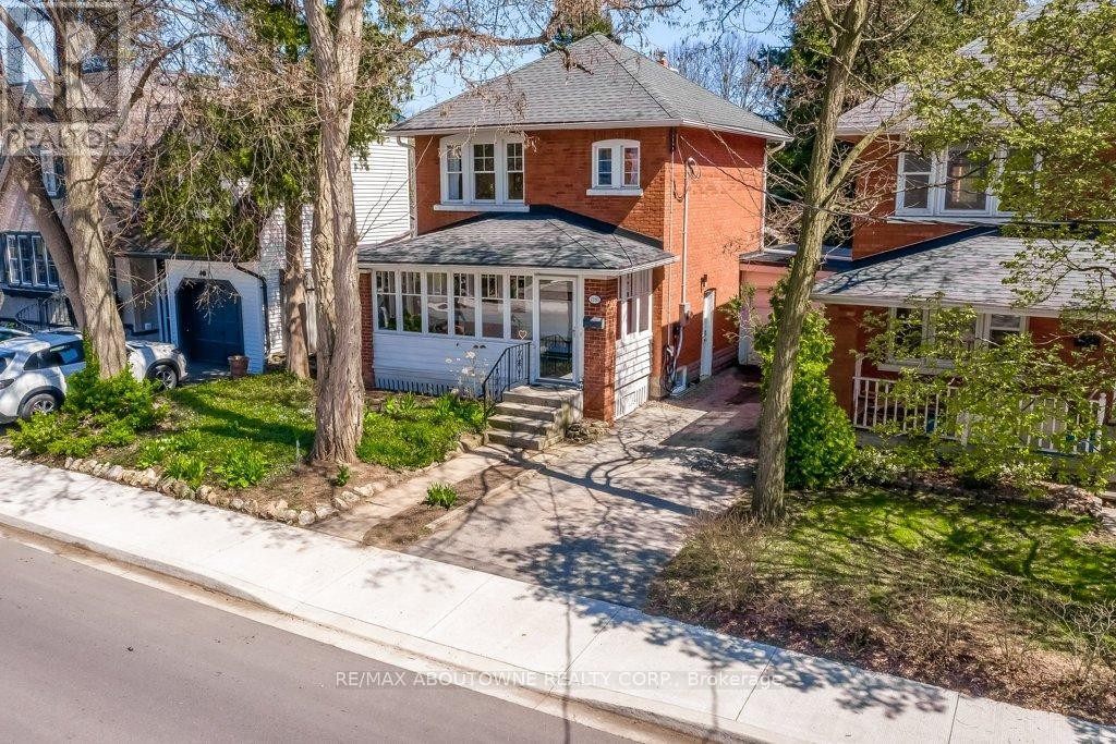 












2180 CAROLINE STREET

,
Burlington (Brant),




Ontario
L7R1M3

