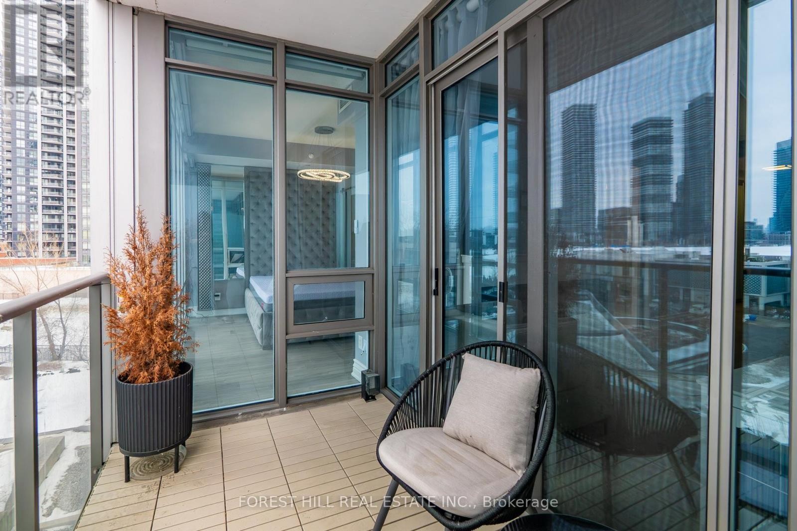 












509 - 88 PARK LAWN ROAD

,
Toronto (Mimico),




Ontario
M8Y0B5

