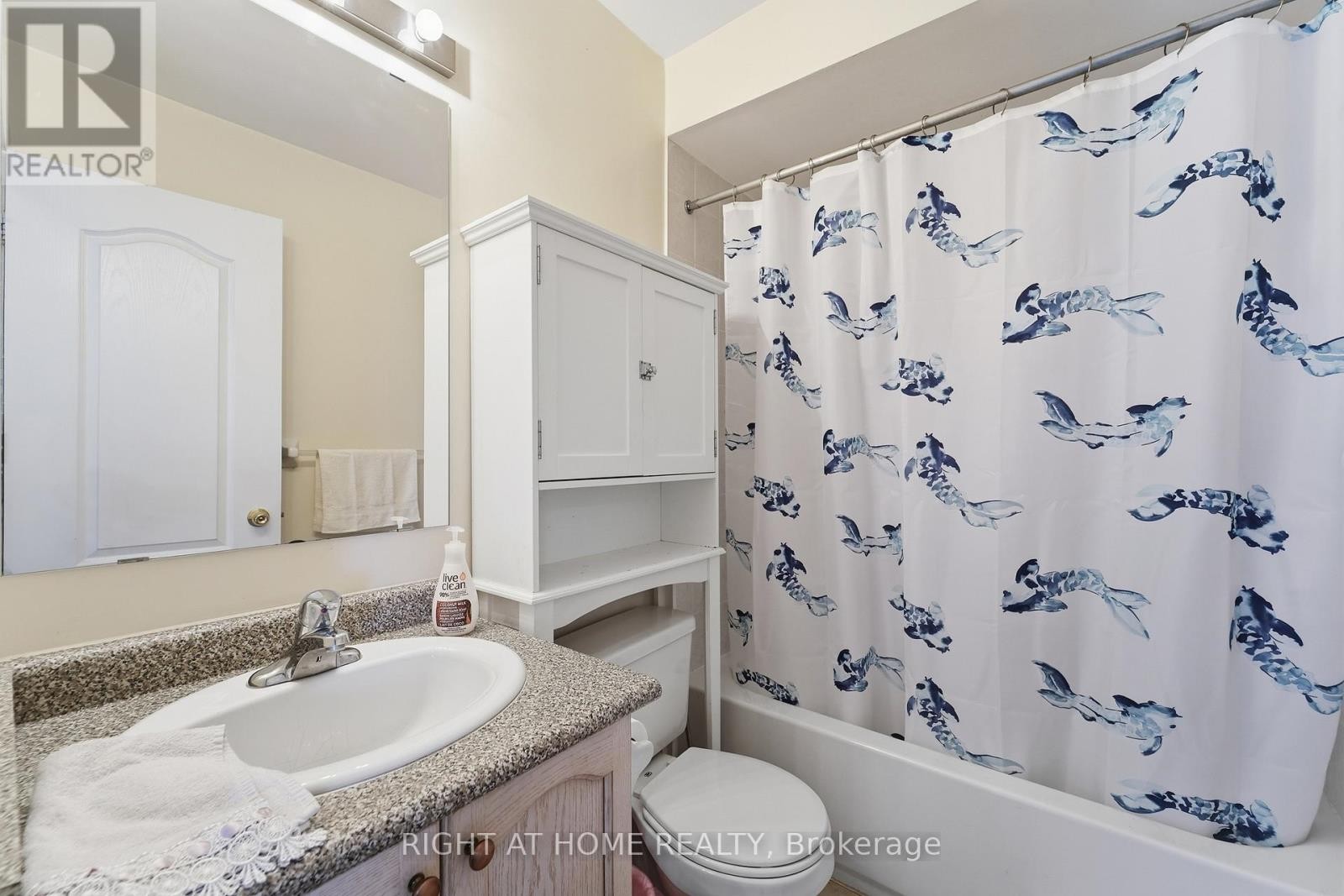












83 HEADWATER ROAD

,
Caledon (Bolton West),




Ontario
L7E2W4

