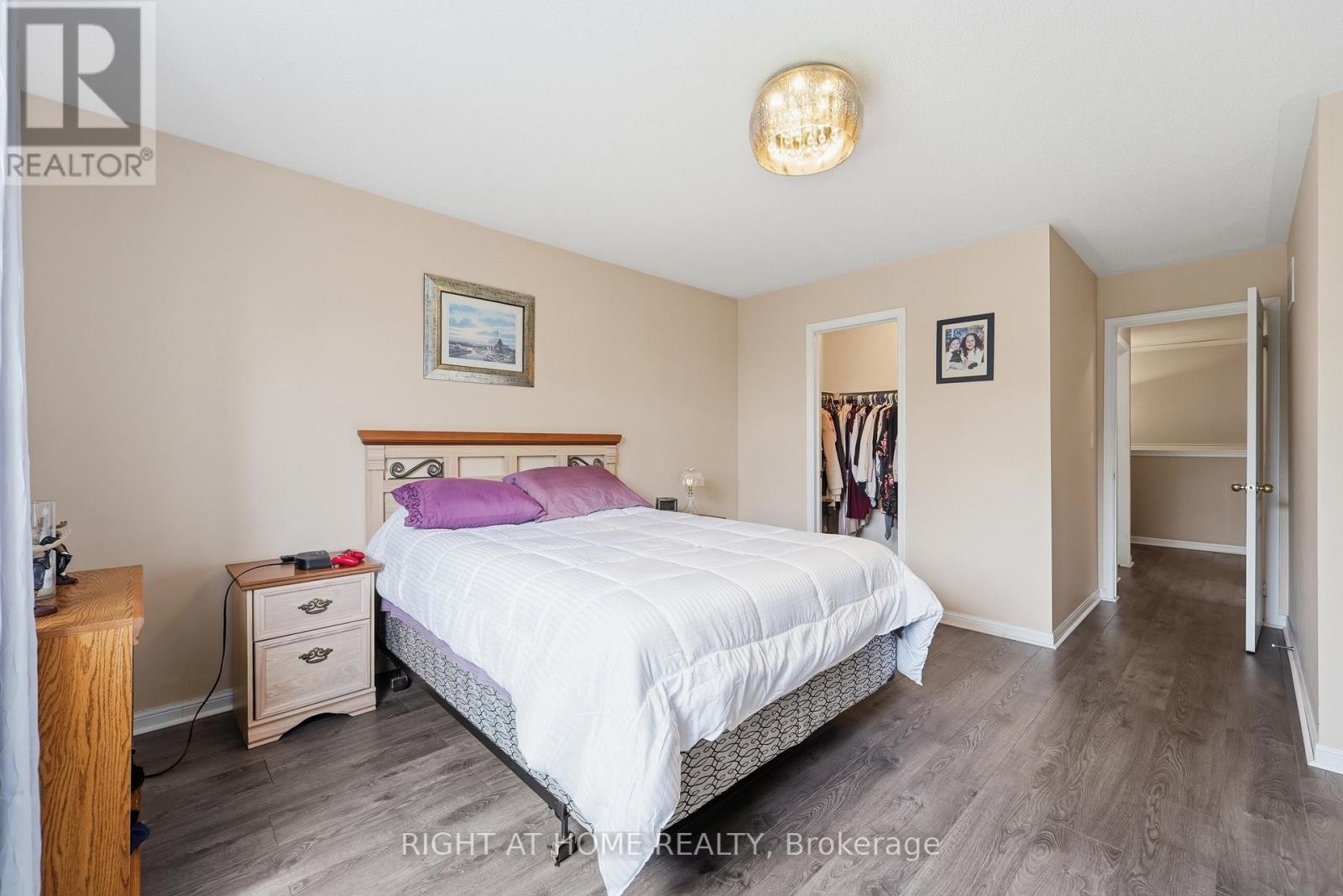 












83 HEADWATER ROAD

,
Caledon (Bolton West),




Ontario
L7E2W4

