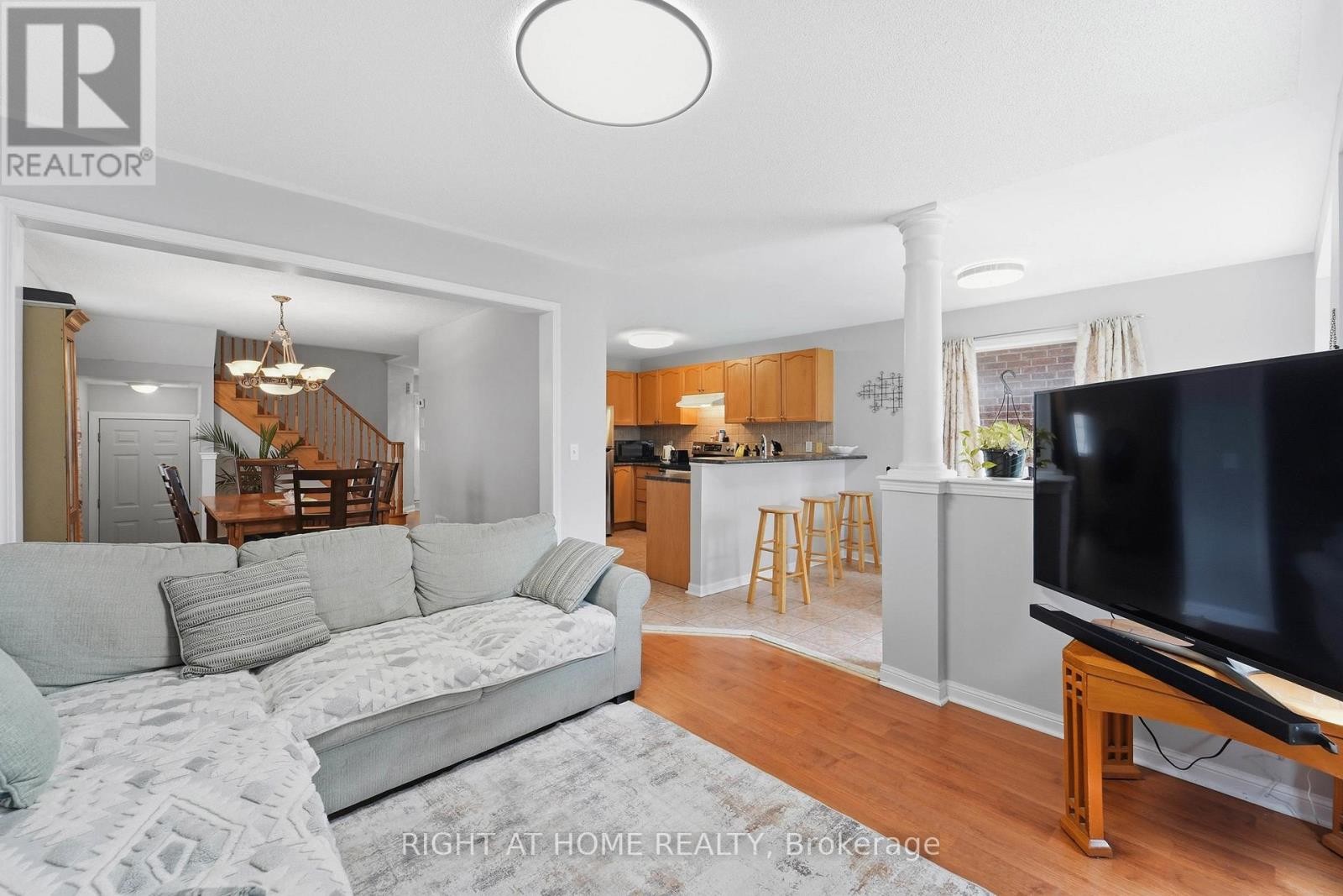 












83 HEADWATER ROAD

,
Caledon (Bolton West),




Ontario
L7E2W4

