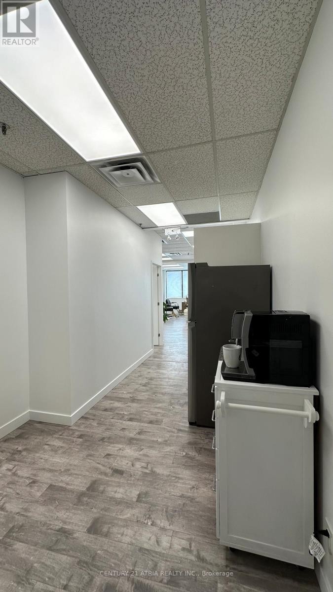 












106 - 557 DIXON ROAD

,
Toronto (West Humber-Clairville),




Ontario
M9W1A8

