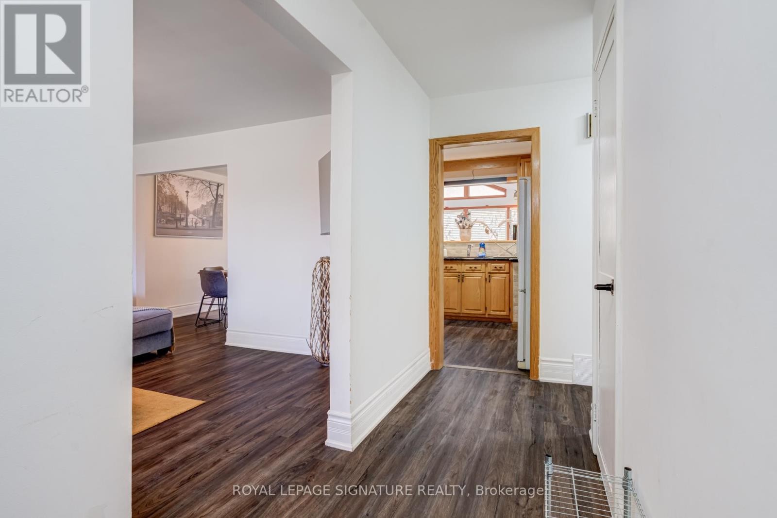 












411 MAPLEHURST AVENUE

,
Oakville (WO West),




Ontario
L6L4Y3

