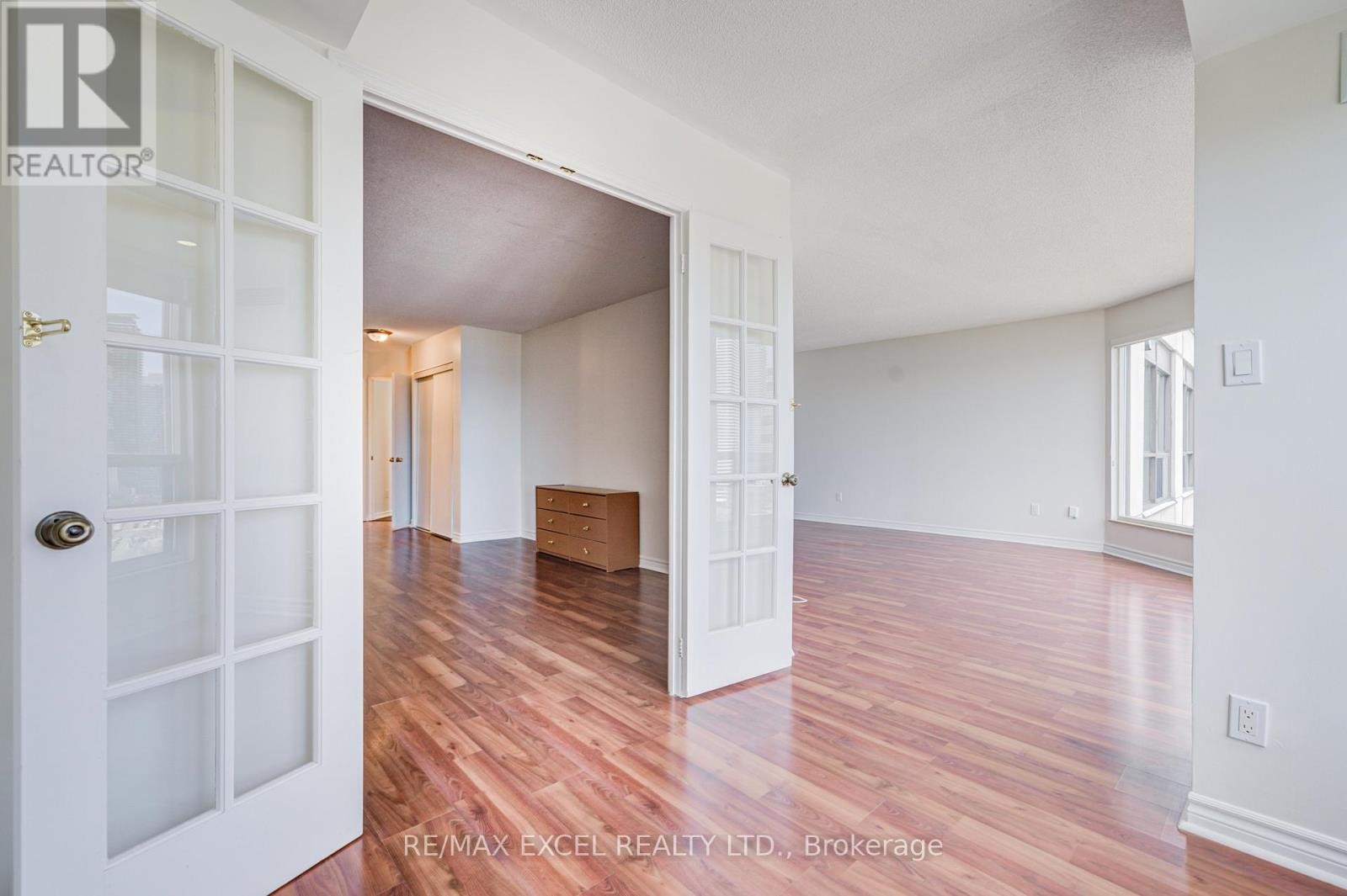 












2105 - 2269 LAKE SHORE BOULEVARD W

,
Toronto (Mimico),




Ontario
M8V3X6

