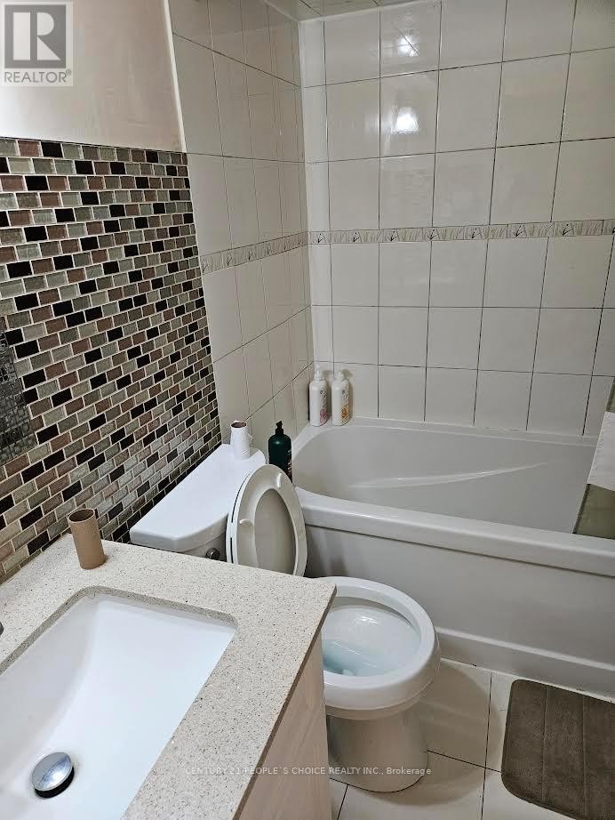 












BSMT(ENTIRE) - 4329 GUILDWOOD WAY

,
Mississauga (Hurontario),




Ontario
L5R0A4

