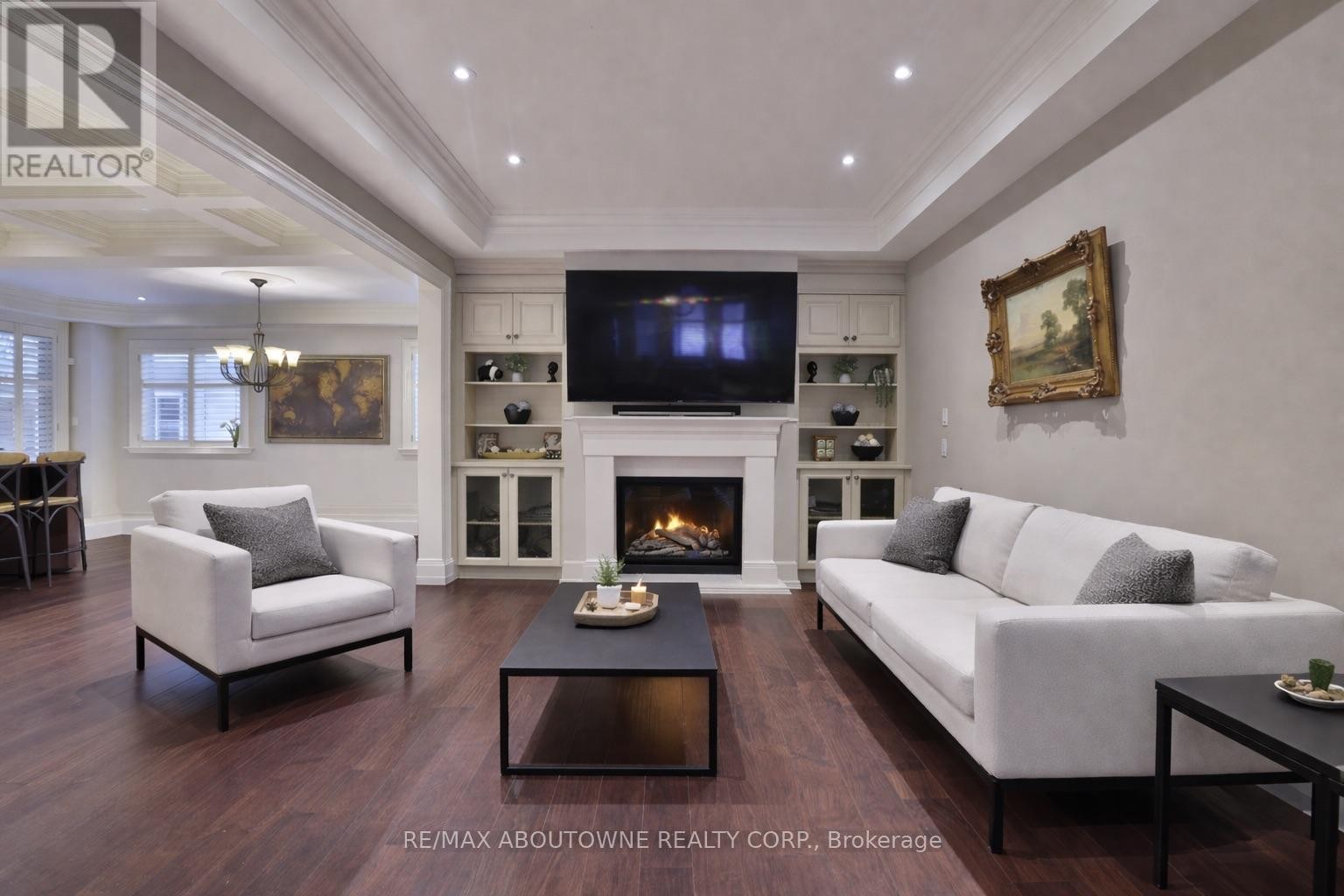 












390 SEATON DRIVE

,
Oakville (WO West),




Ontario
L6L3Y2


