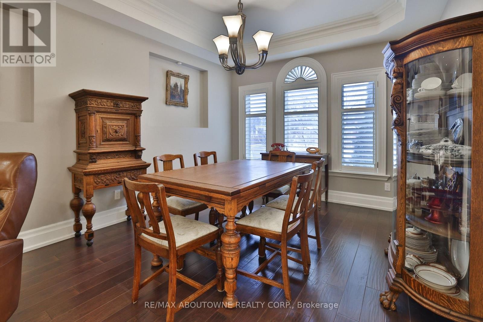 












390 SEATON DRIVE

,
Oakville (WO West),




Ontario
L6L3Y2

