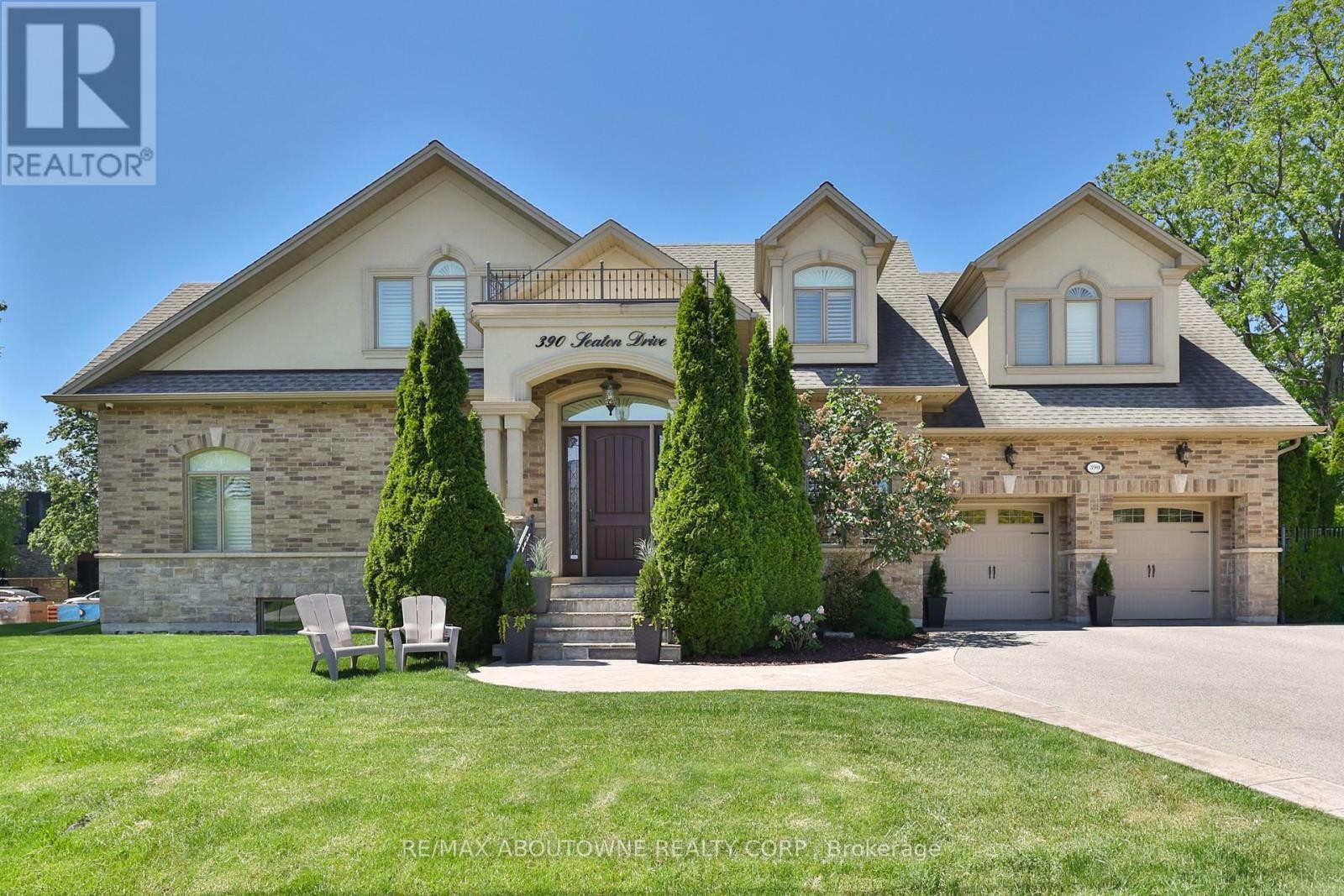 












390 SEATON DRIVE

,
Oakville (WO West),




Ontario
L6L3Y2

