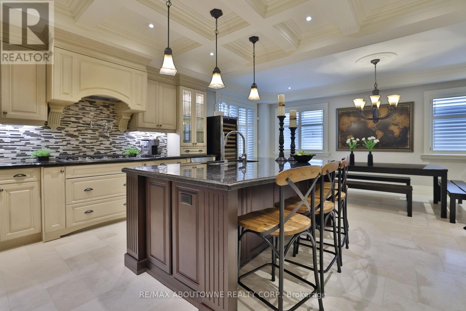 












390 SEATON DRIVE

,
Oakville (WO West),




Ontario
L6L3Y2

