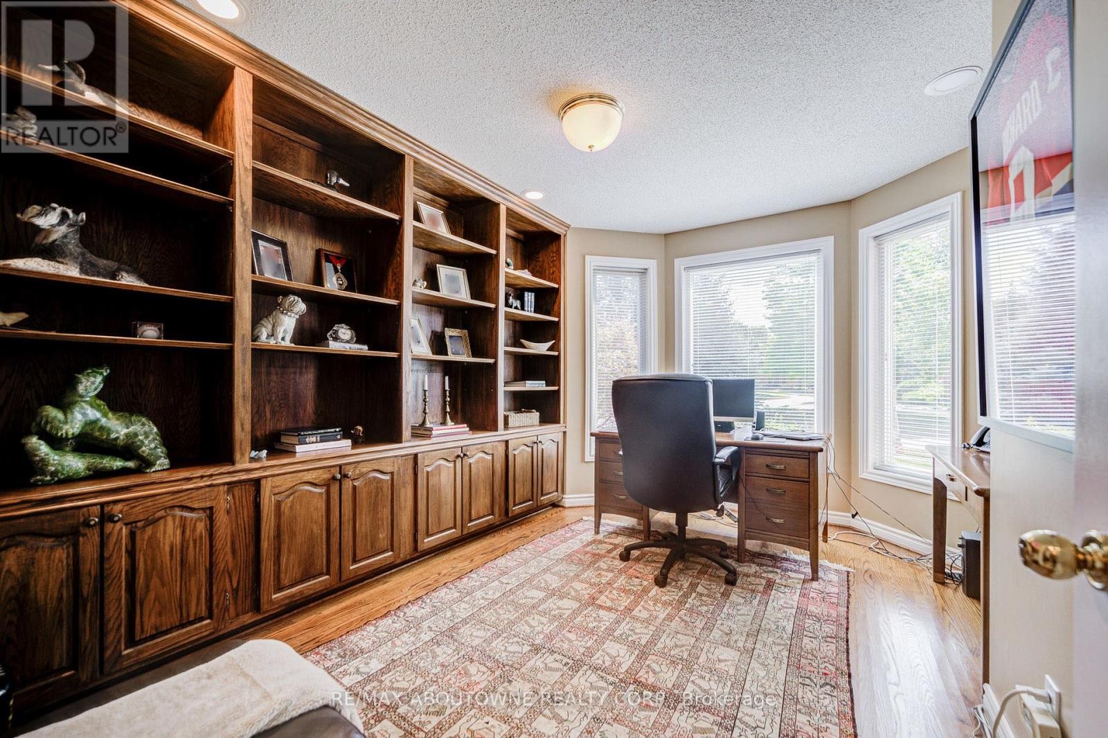 












1471 THE LINKS DRIVE

,
Oakville (GA Glen Abbey),




Ontario
L6M2P2

