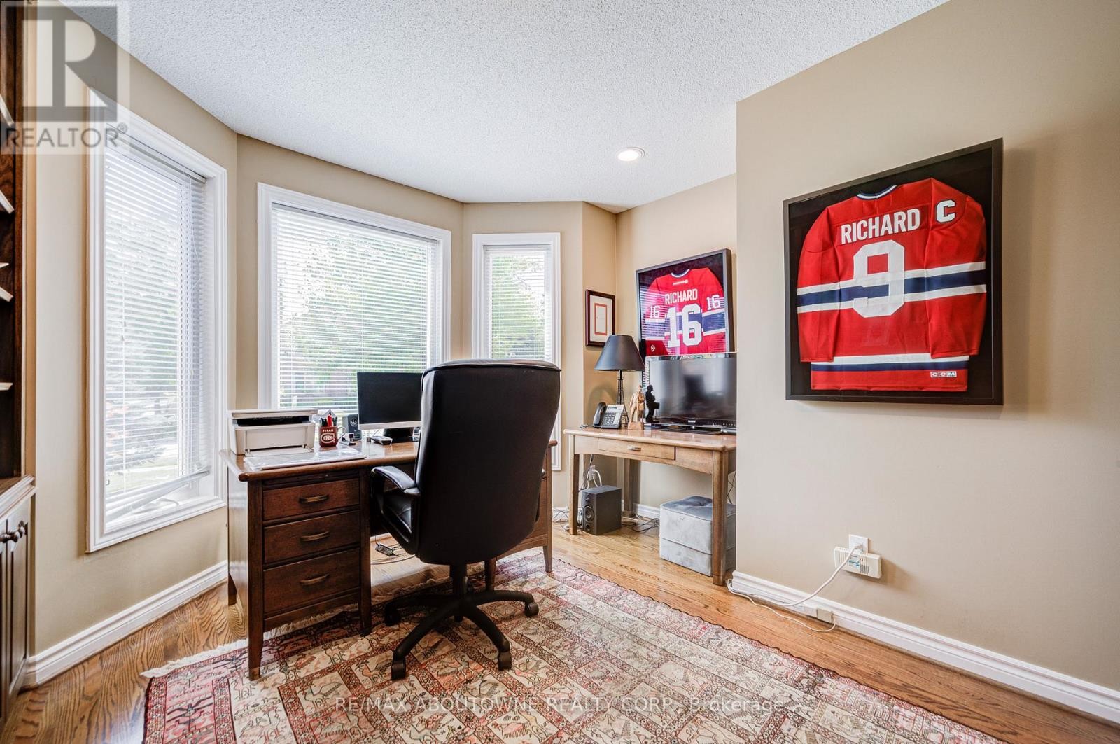 












1471 THE LINKS DRIVE

,
Oakville (GA Glen Abbey),




Ontario
L6M2P2

