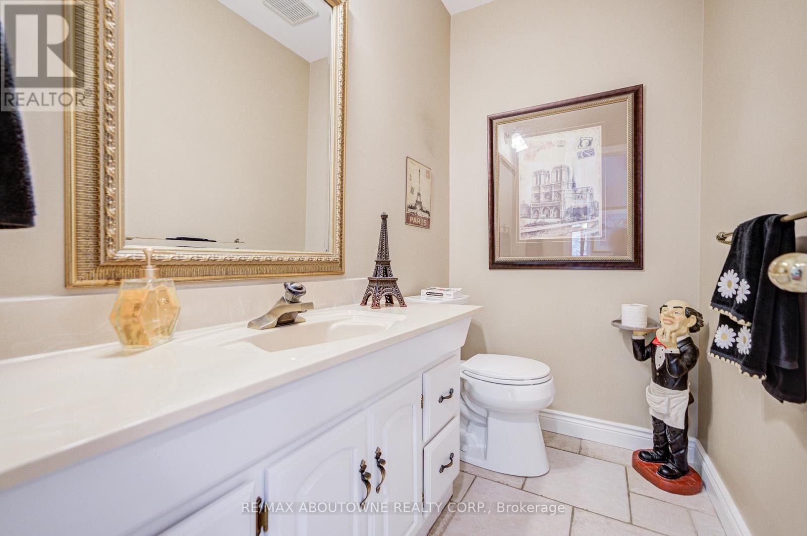 












1471 THE LINKS DRIVE

,
Oakville (GA Glen Abbey),




Ontario
L6M2P2

