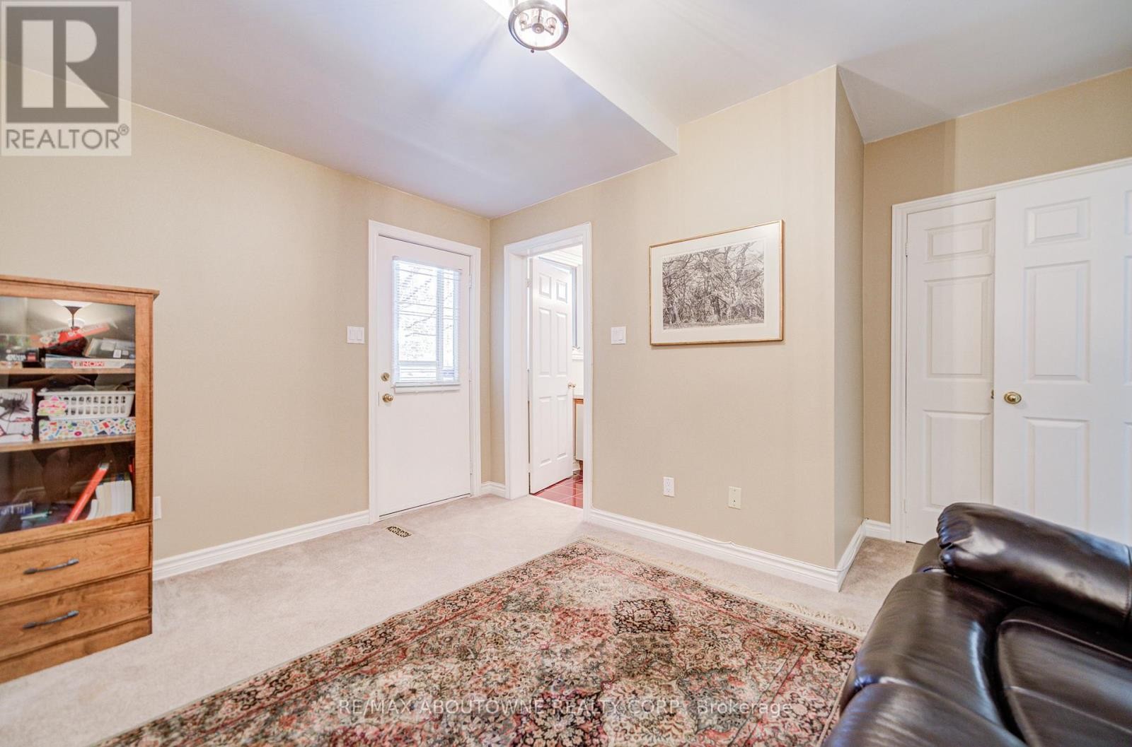 












1471 THE LINKS DRIVE

,
Oakville (GA Glen Abbey),




Ontario
L6M2P2

