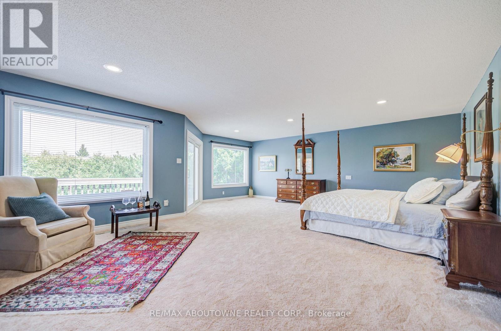 












1471 THE LINKS DRIVE

,
Oakville (GA Glen Abbey),




Ontario
L6M2P2

