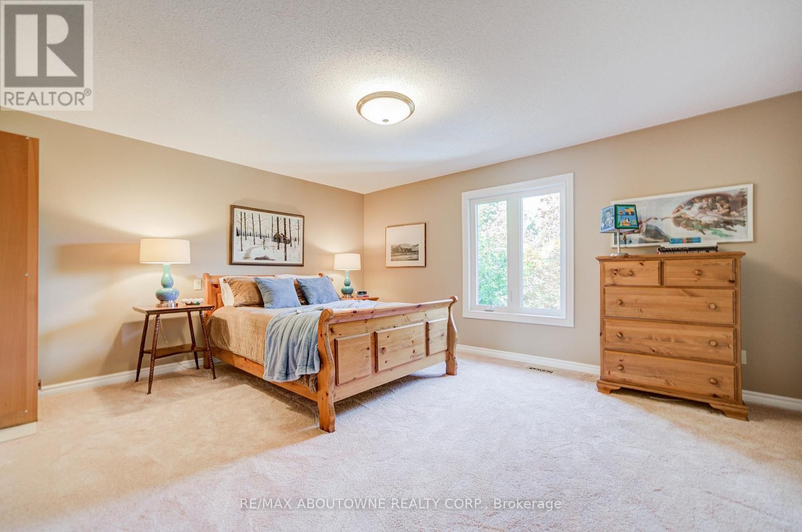 












1471 THE LINKS DRIVE

,
Oakville (GA Glen Abbey),




Ontario
L6M2P2

