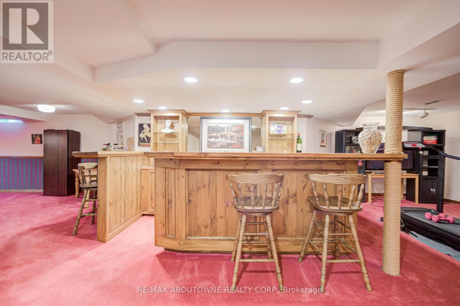 












1471 THE LINKS DRIVE

,
Oakville (GA Glen Abbey),




Ontario
L6M2P2

