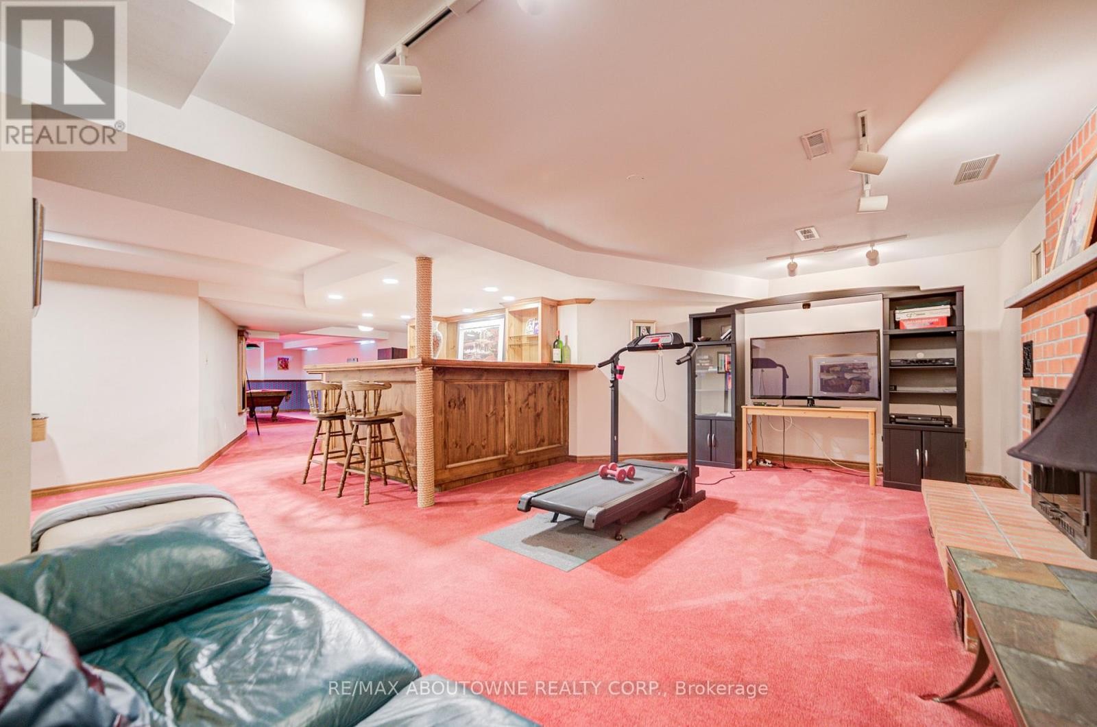 












1471 THE LINKS DRIVE

,
Oakville (GA Glen Abbey),




Ontario
L6M2P2

