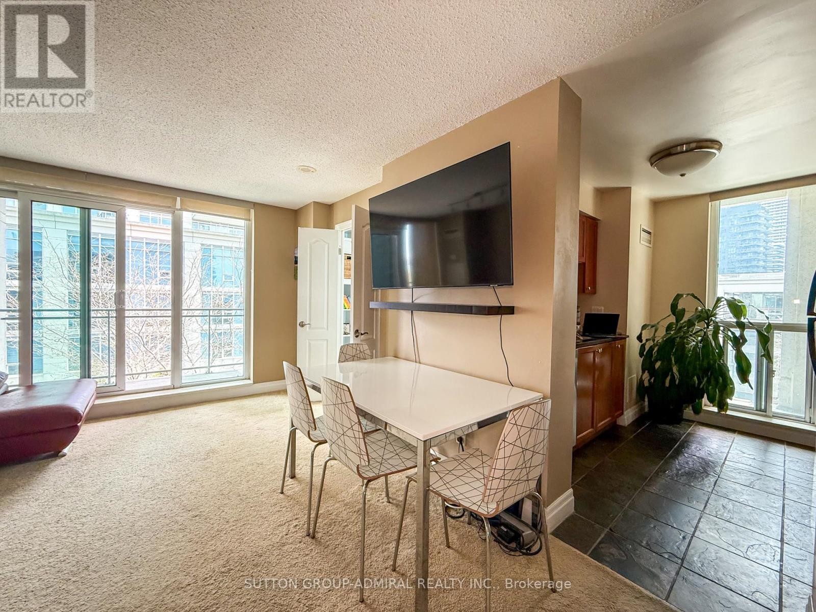 












415 - 2119 LAKE SHORE BOULEVARD W

,
Toronto (Mimico),




Ontario
M8V4E8


