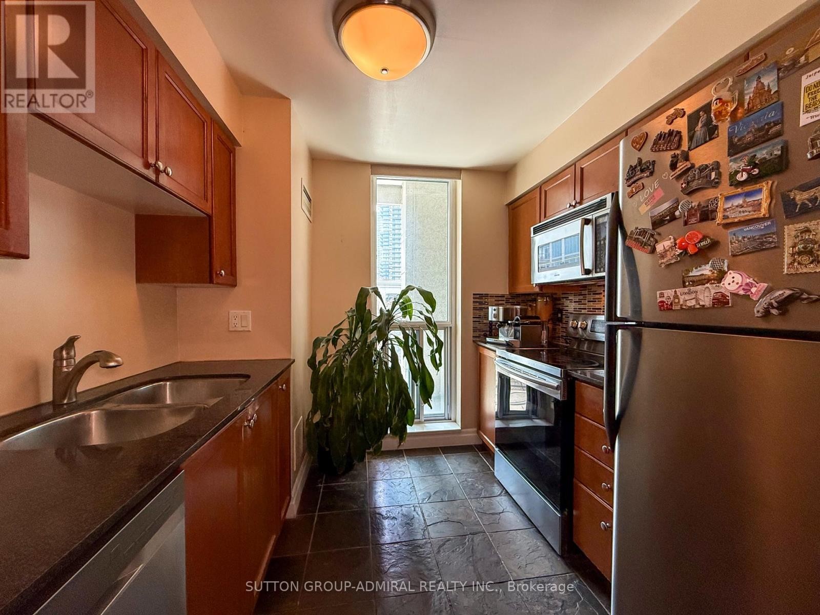 












415 - 2119 LAKE SHORE BOULEVARD W

,
Toronto (Mimico),




Ontario
M8V4E8

