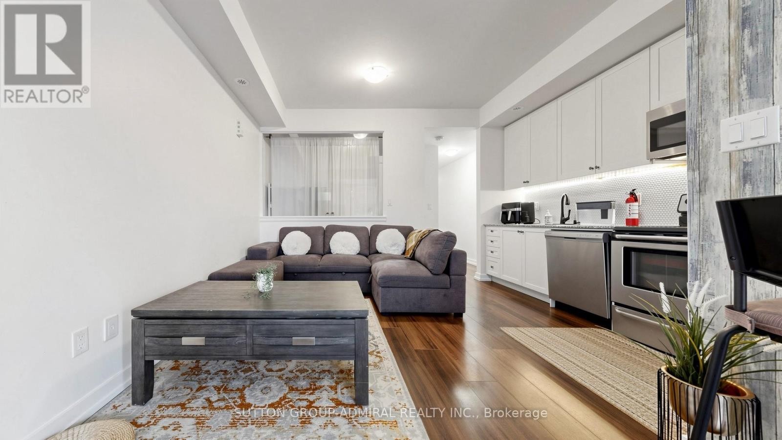 












14 - 869 WILSON AVENUE

,
Toronto (Downsview-Roding-CFB),




Ontario
M3K0A4

