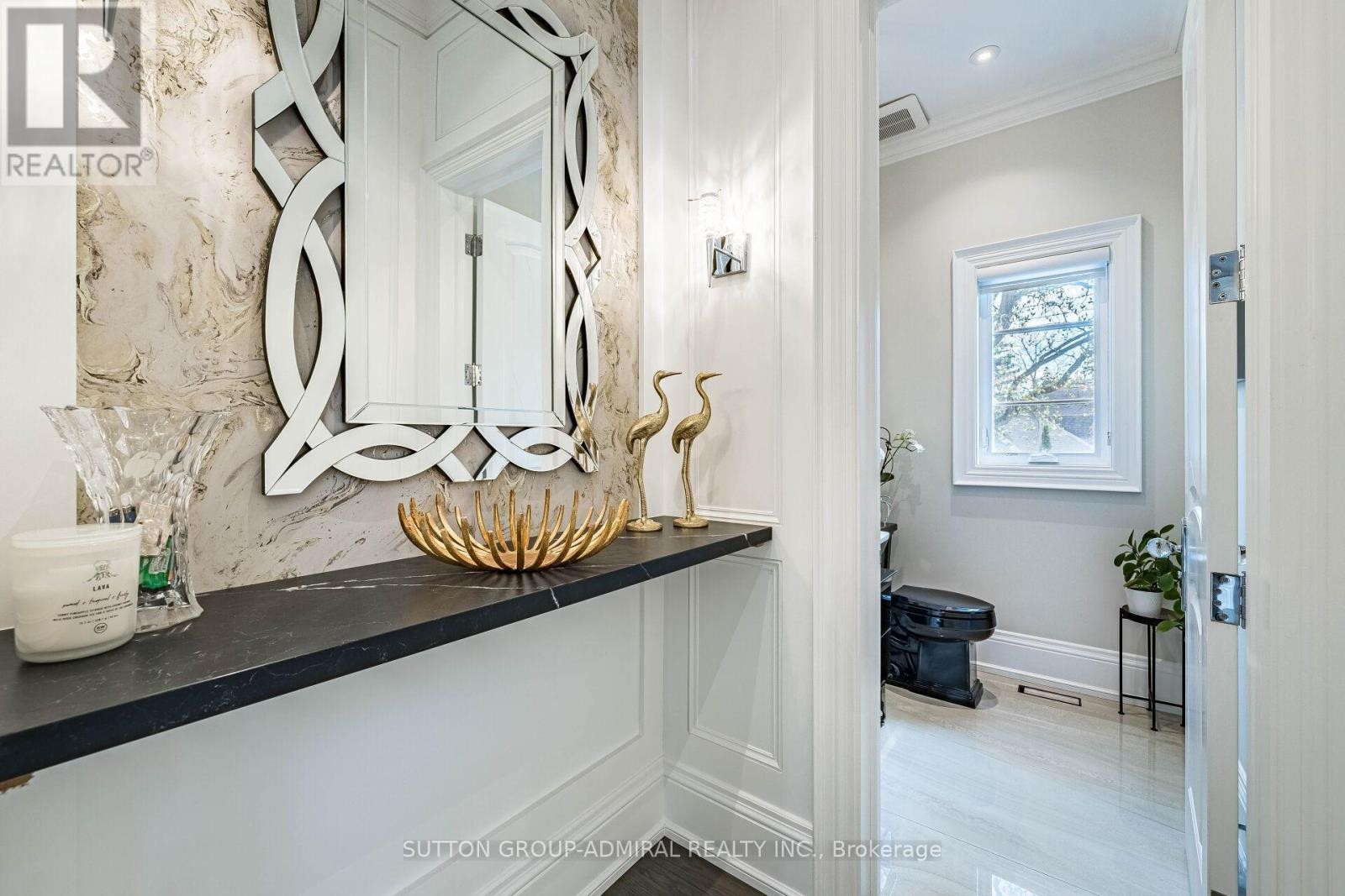 












30 WESTRIDGE ROAD

,
Toronto (Edenbridge-Humber Valley),




Ontario
M9A4E8


