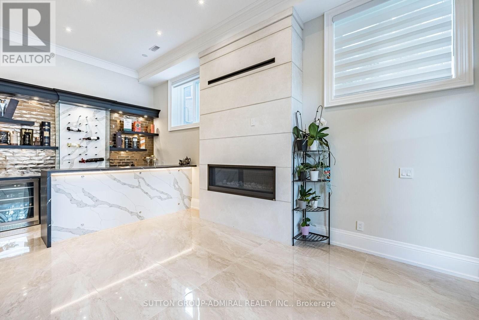 












30 WESTRIDGE ROAD

,
Toronto (Edenbridge-Humber Valley),




Ontario
M9A4E8

