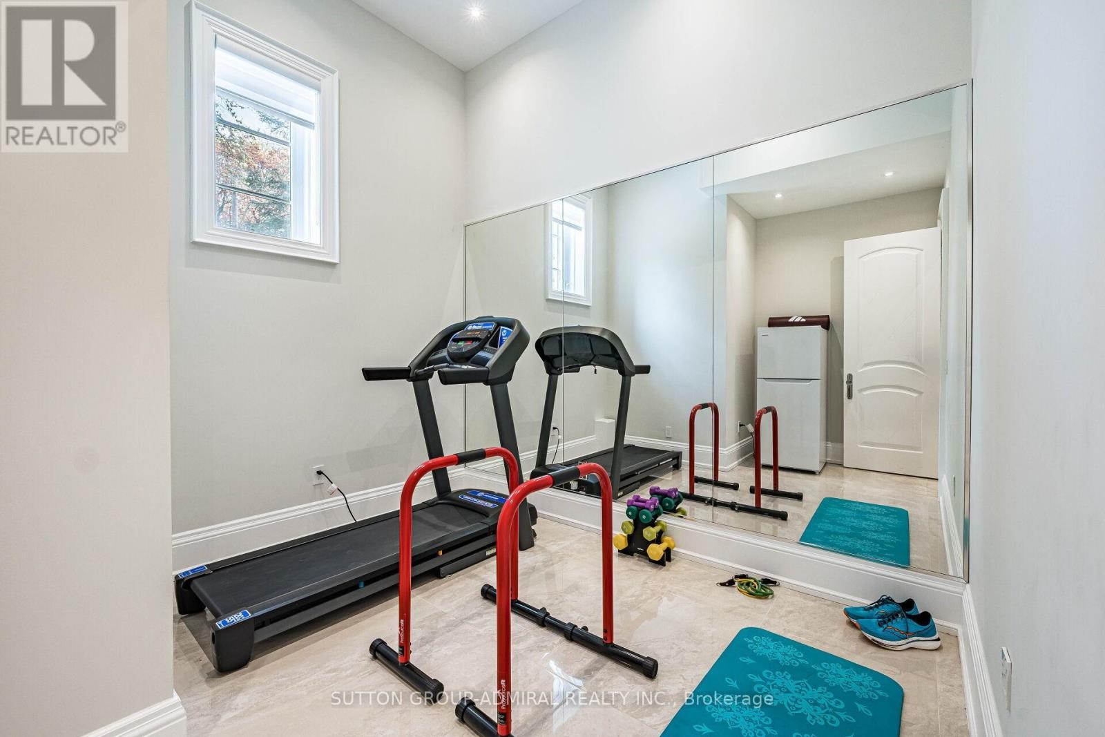 












30 WESTRIDGE ROAD

,
Toronto (Edenbridge-Humber Valley),




Ontario
M9A4E8


