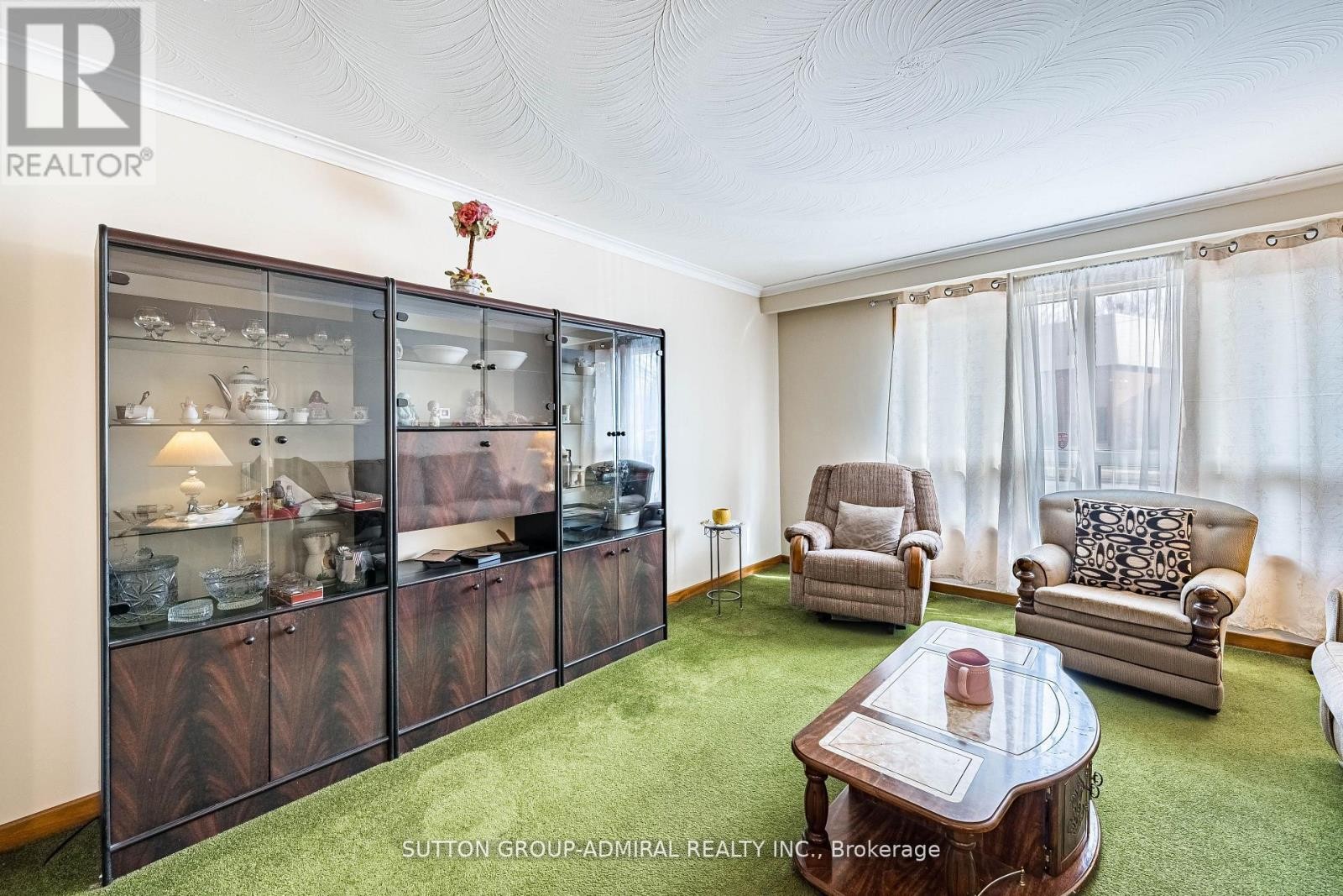 












92 REDGRAVE DRIVE

,
Toronto (Willowridge-Martingrove-Richview),




Ontario
M9R3V3

