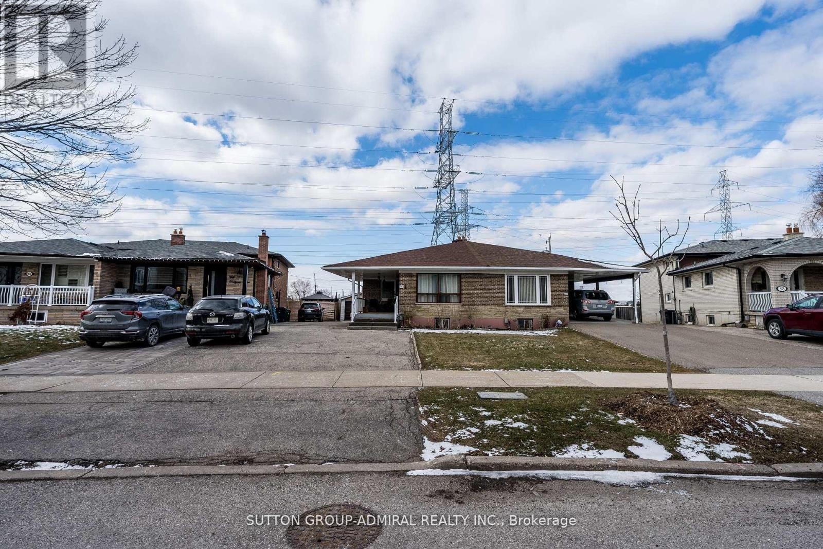 












92 REDGRAVE DRIVE

,
Toronto (Willowridge-Martingrove-Richview),




Ontario
M9R3V3

