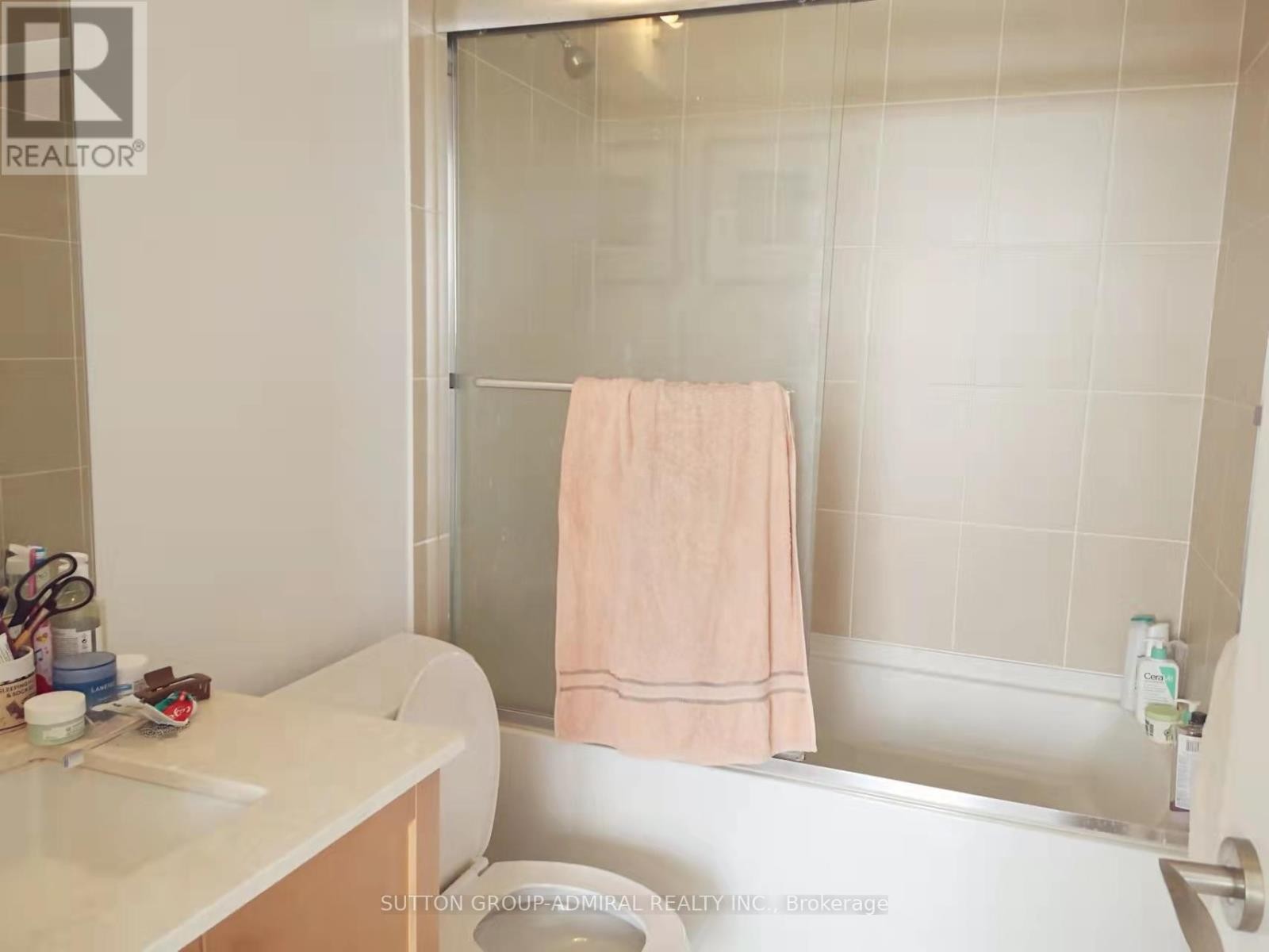 












2911 - 830 LAWRENCE AVENUE W

,
Toronto (Yorkdale-Glen Park),




Ontario
M6A0B6

