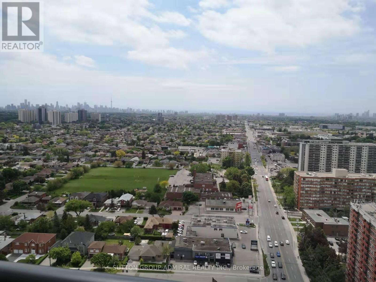 












2911 - 830 LAWRENCE AVENUE W

,
Toronto (Yorkdale-Glen Park),




Ontario
M6A0B6

