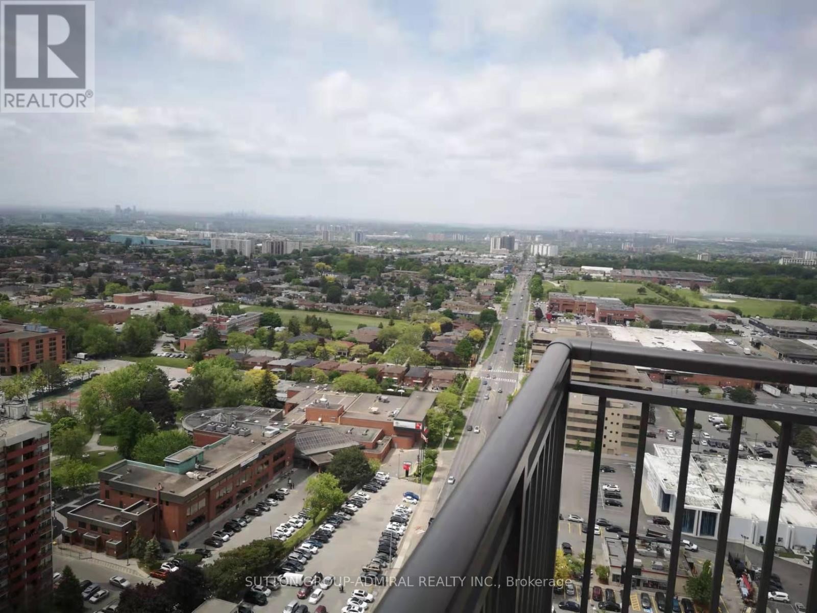 












2911 - 830 LAWRENCE AVENUE W

,
Toronto (Yorkdale-Glen Park),




Ontario
M6A0B6


