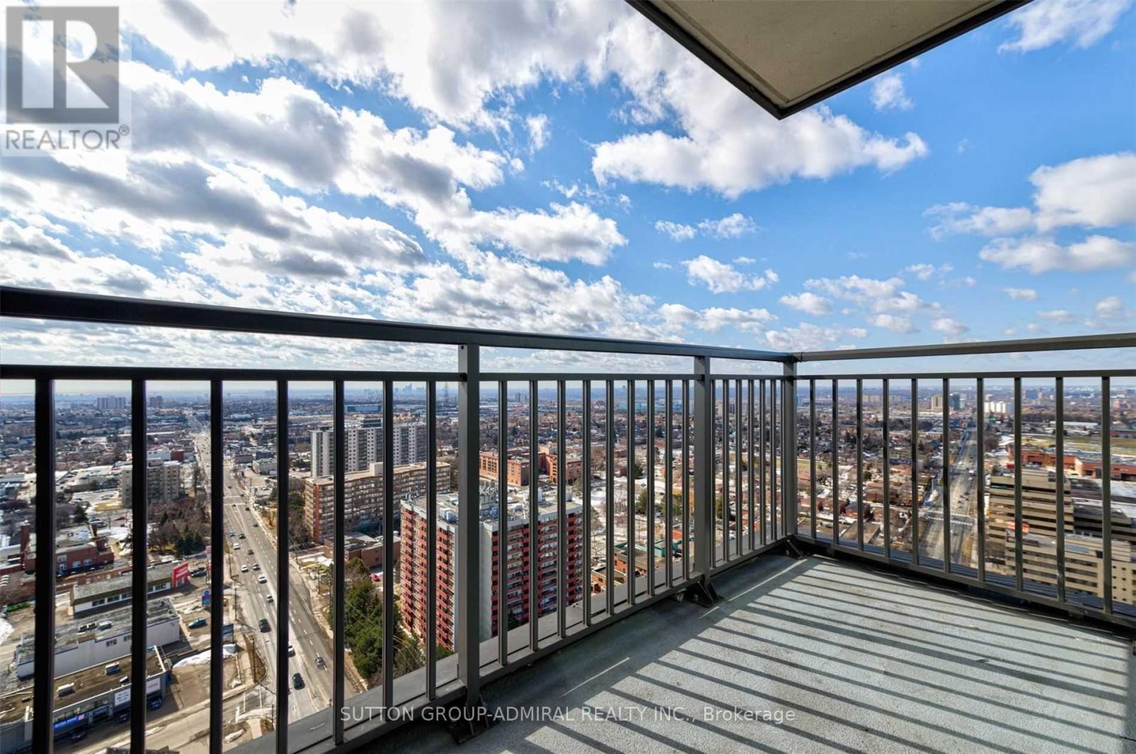












2911 - 830 LAWRENCE AVENUE W

,
Toronto (Yorkdale-Glen Park),




Ontario
M6A0B6

